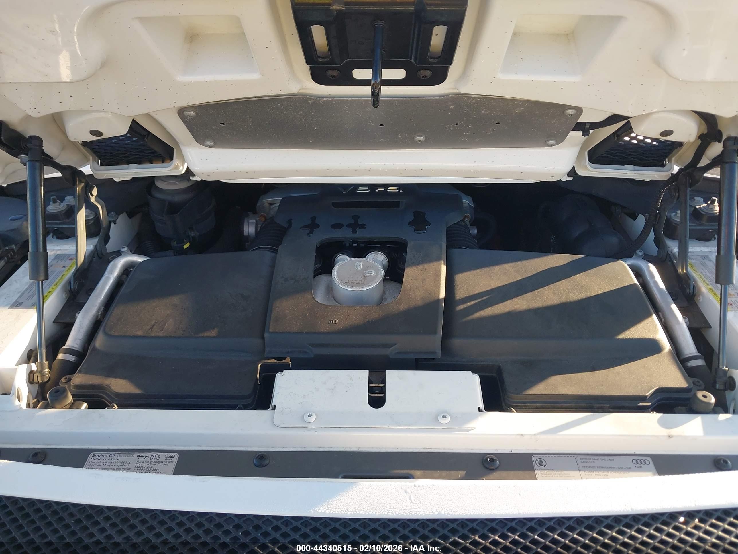 AUDI R8 image 10