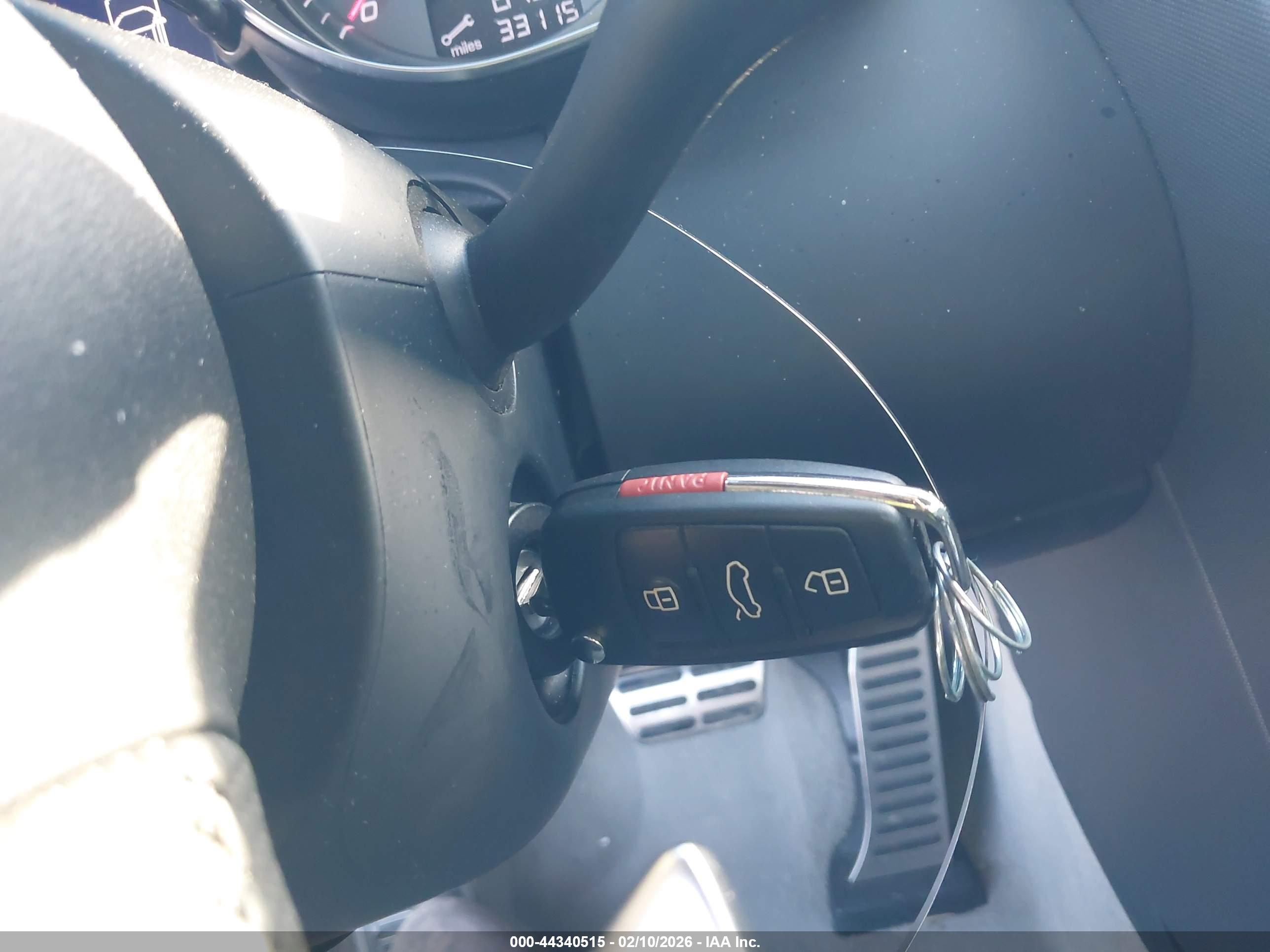 AUDI R8 image 11