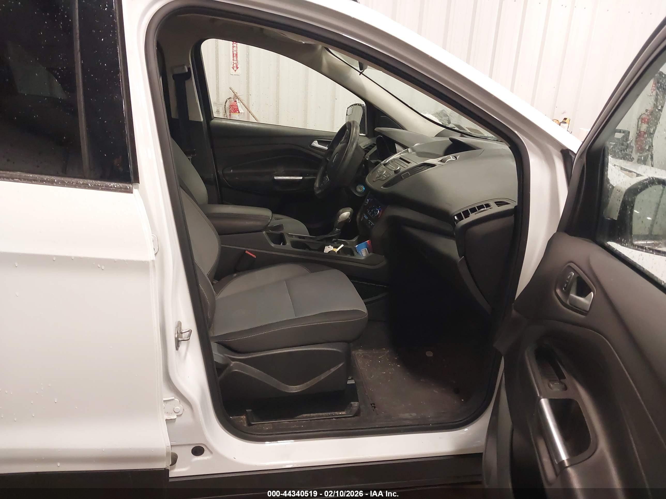 FORD ESCAPE image 5