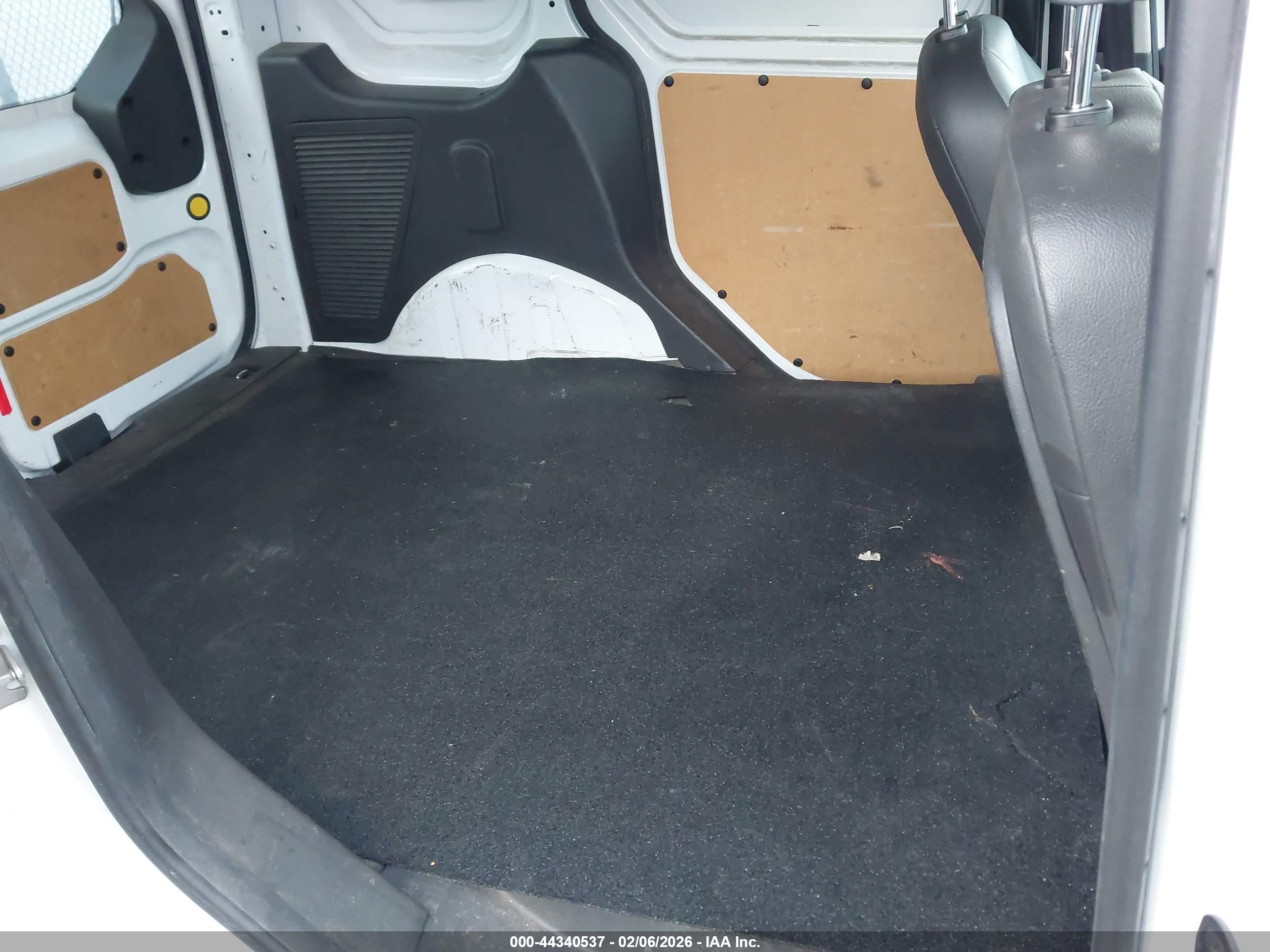 FORD TRANSIT image 8