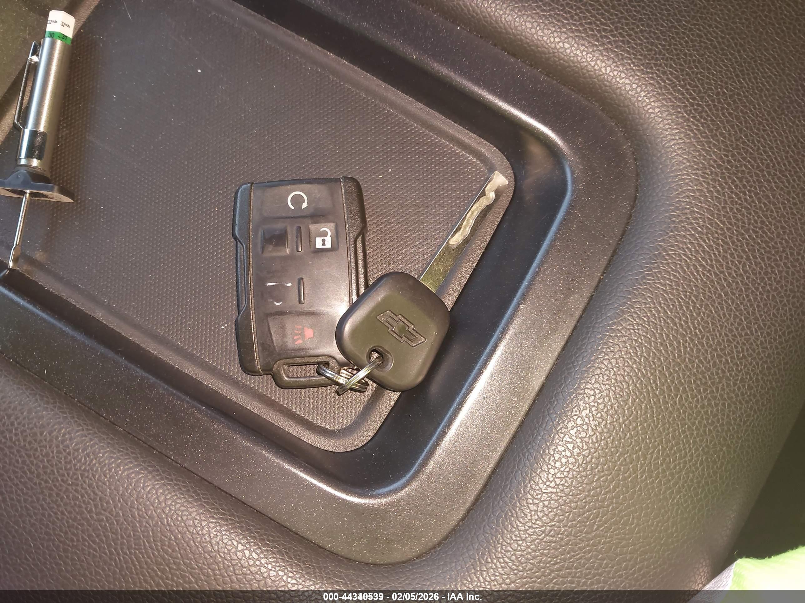 CHEVROLET TAHOE image 11