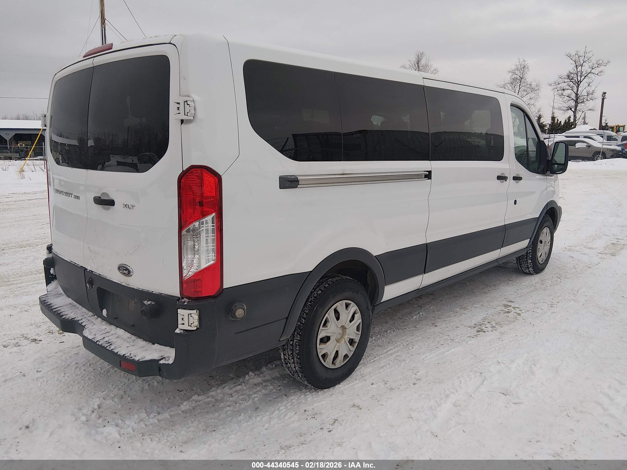 FORD TRANSIT-350 image 4