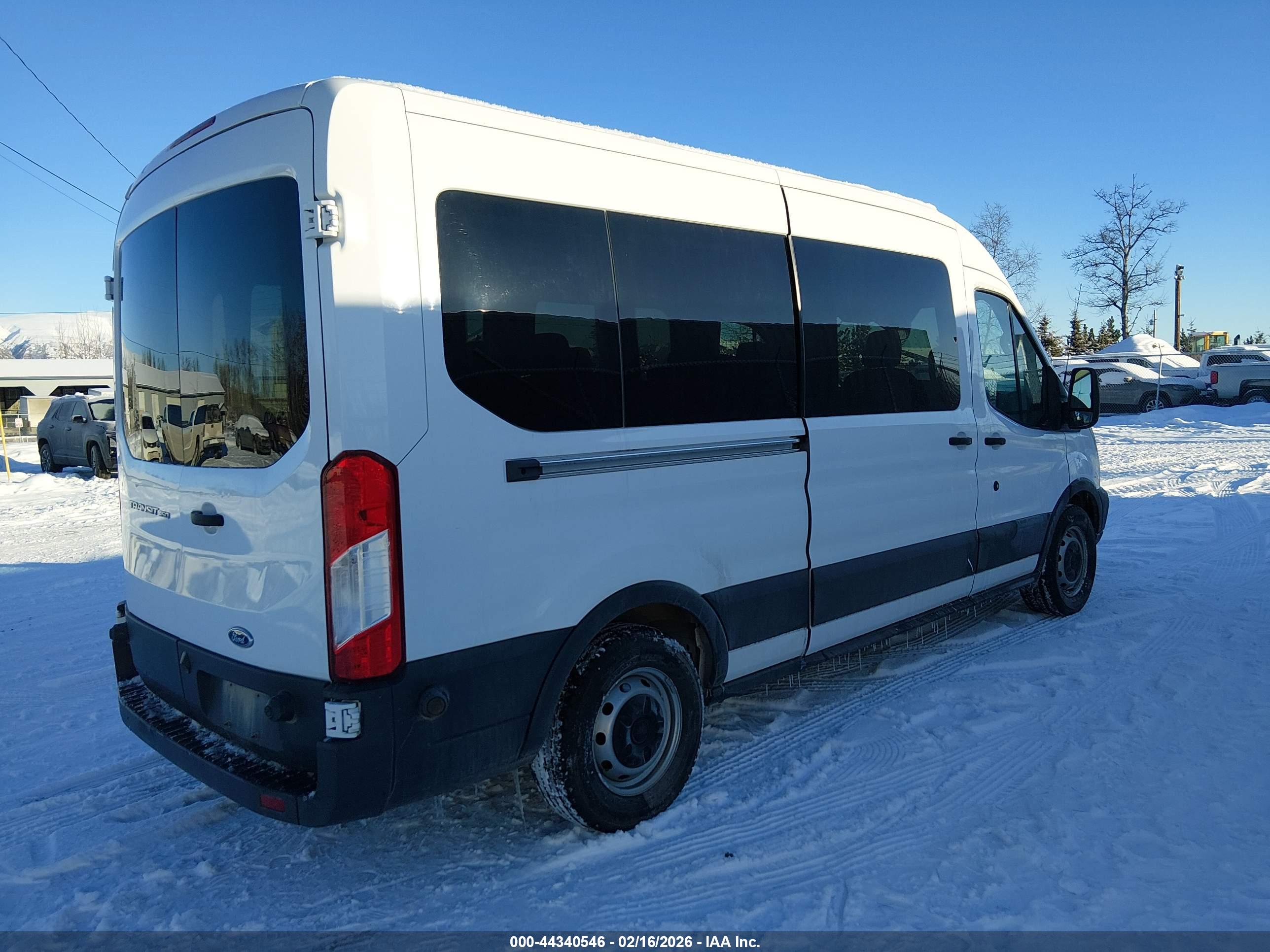 FORD TRANSIT-350 image 4