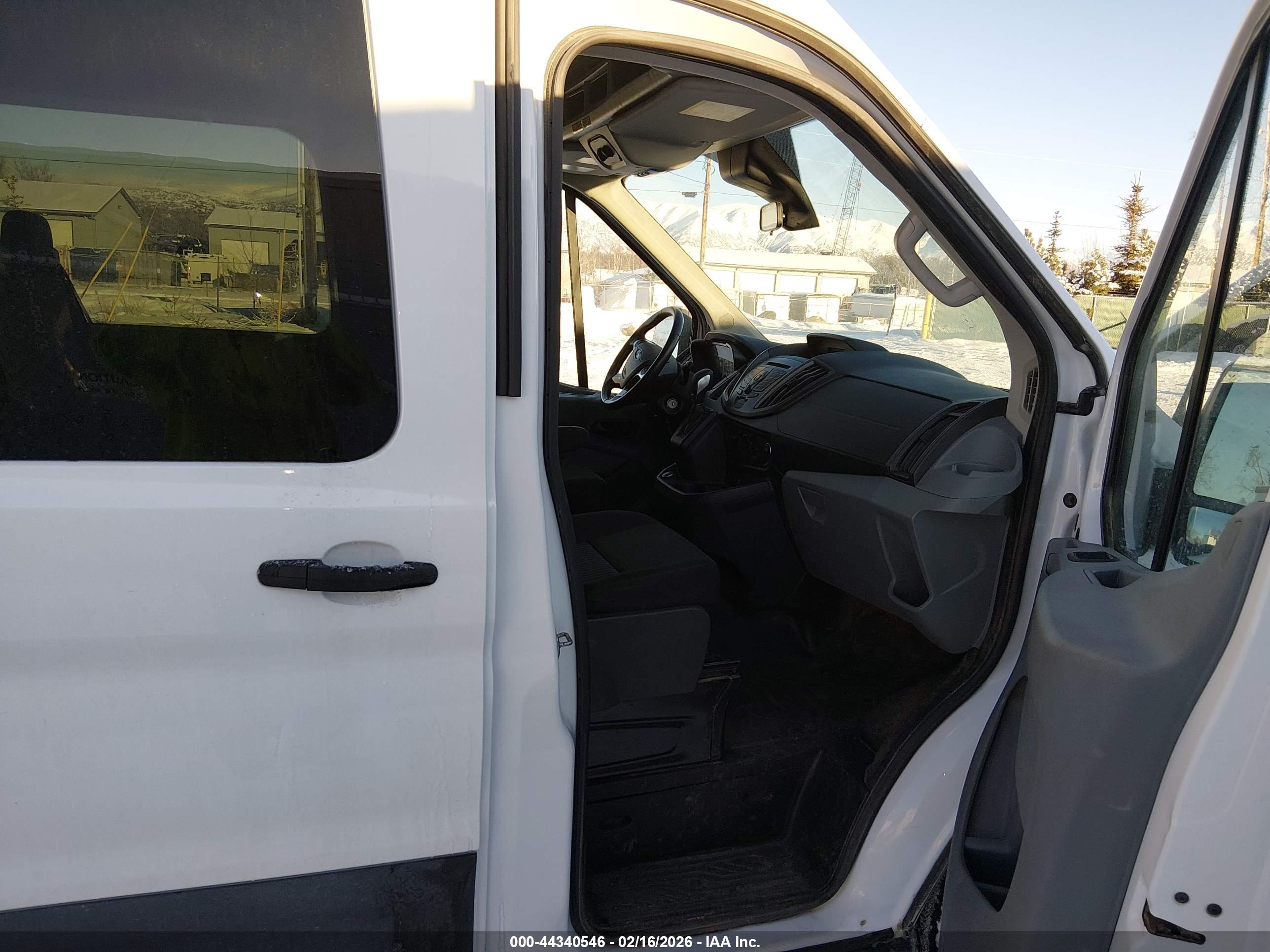 FORD TRANSIT-350 image 5
