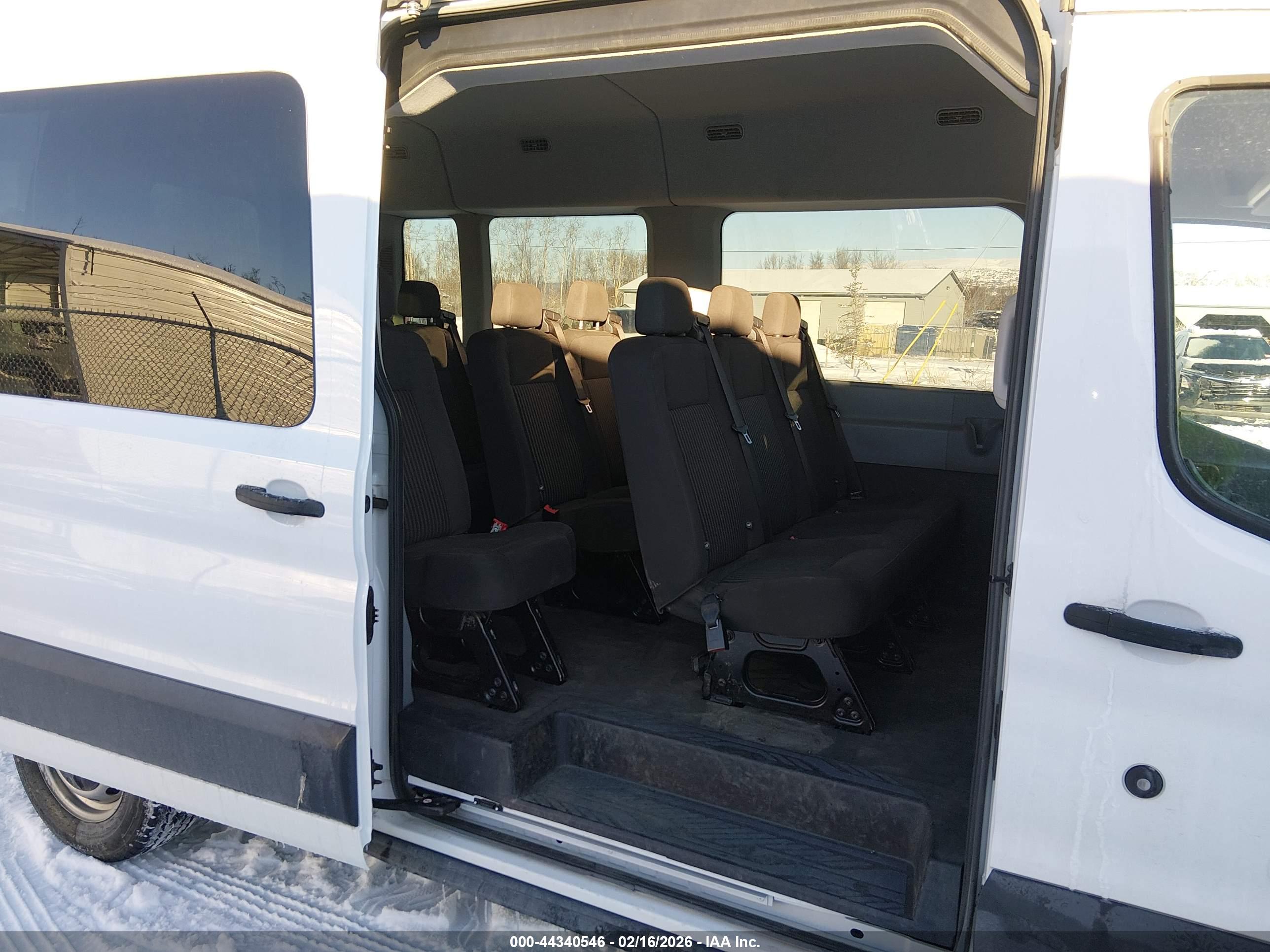 FORD TRANSIT-350 image 8
