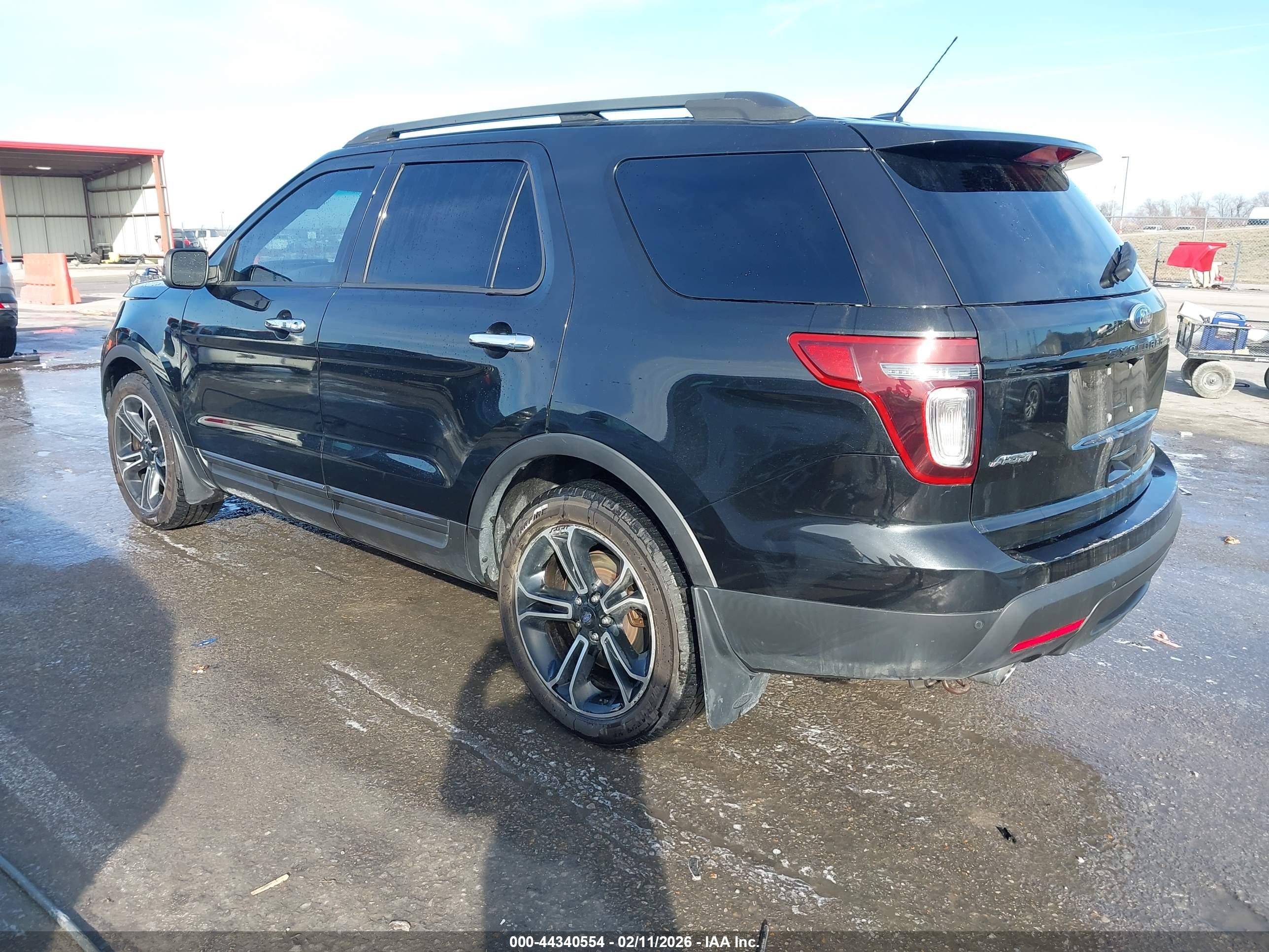 FORD EXPLORER image 3