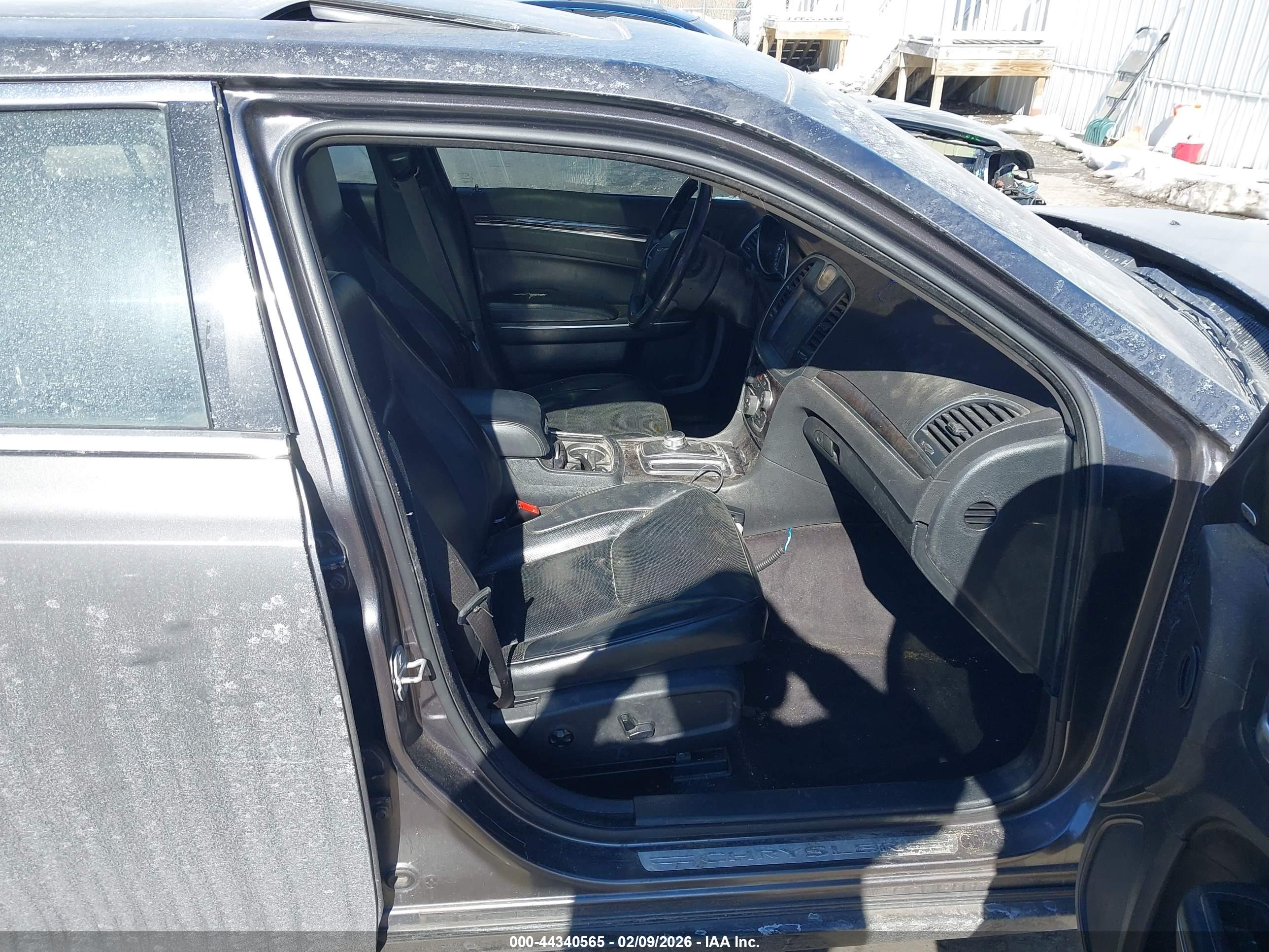 CHRYSLER 300C image 5
