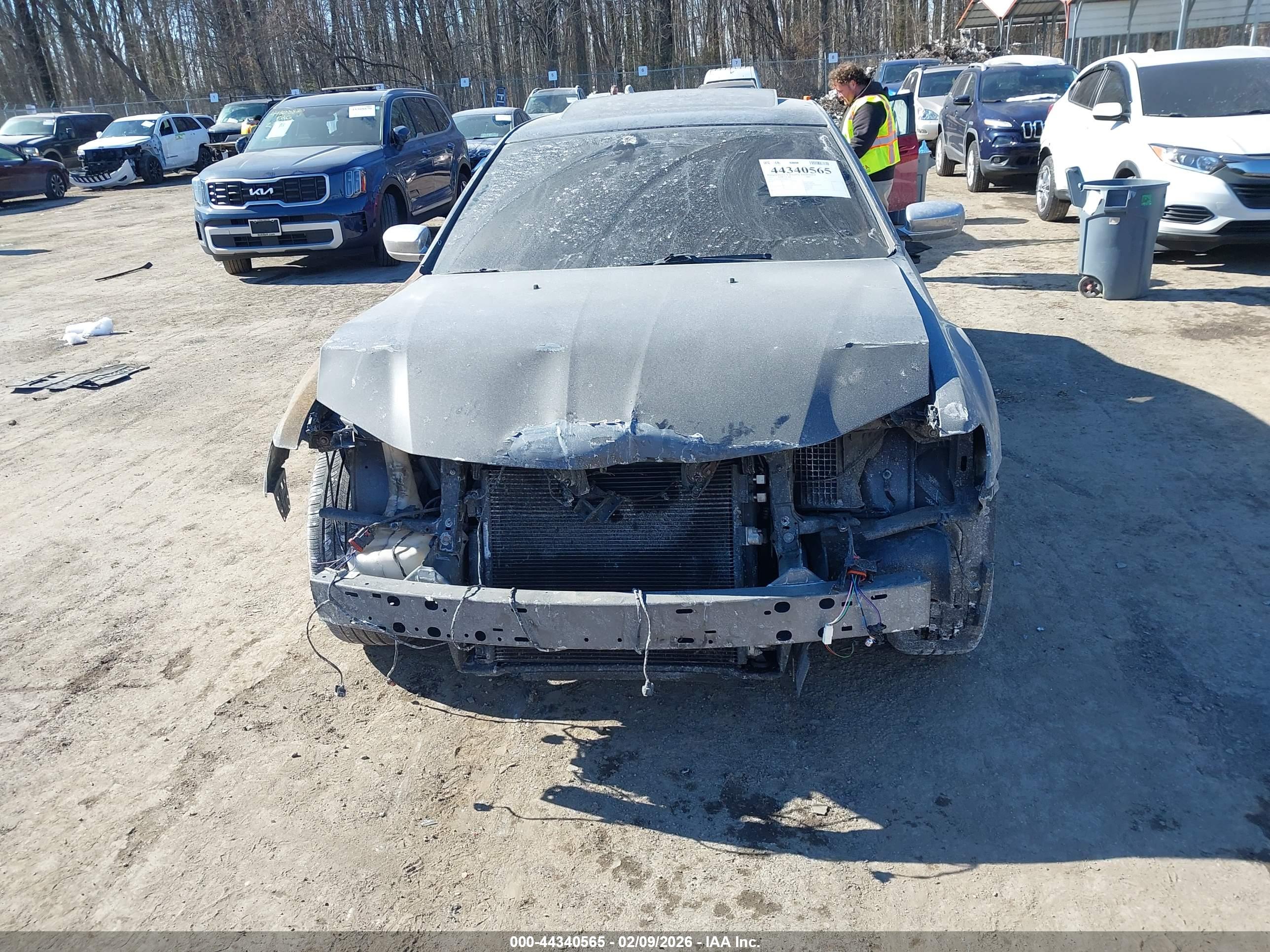 CHRYSLER 300C image 6