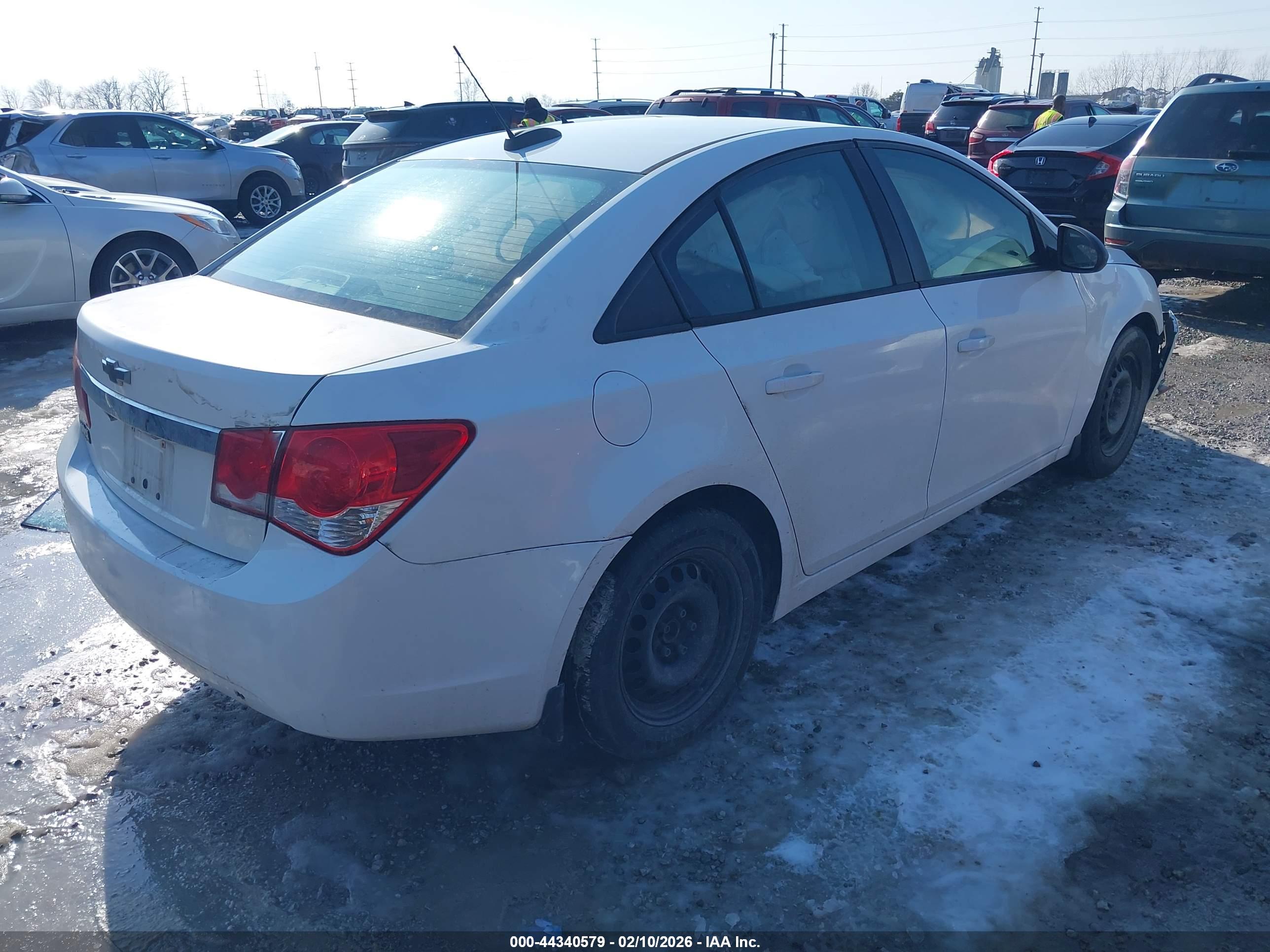 CHEVROLET CRUZE image 4