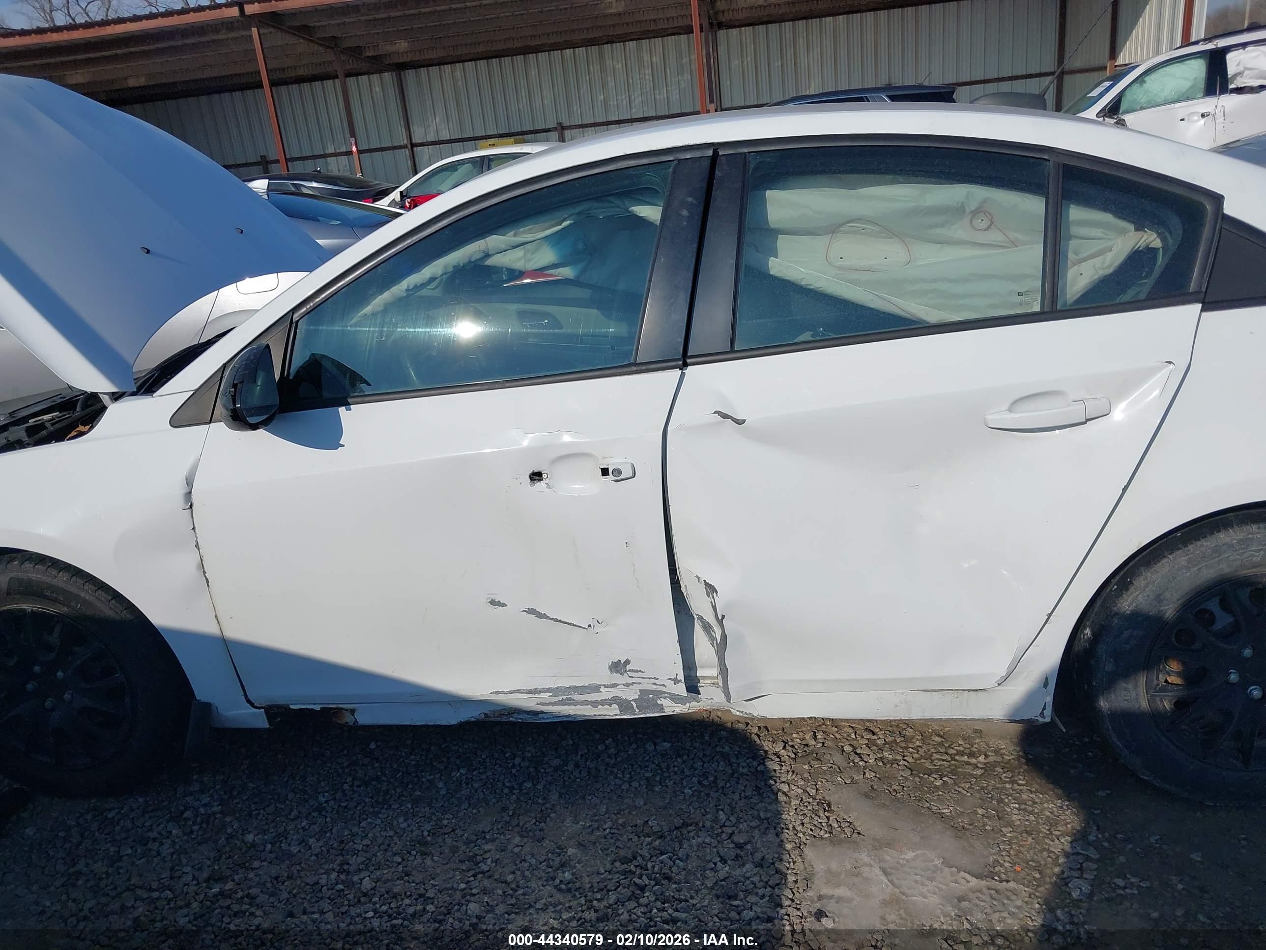 CHEVROLET CRUZE image 6