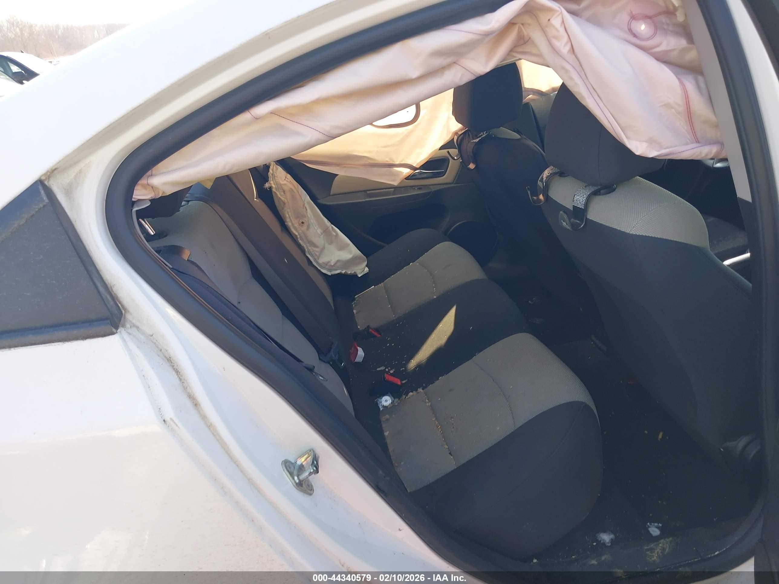 CHEVROLET CRUZE image 8