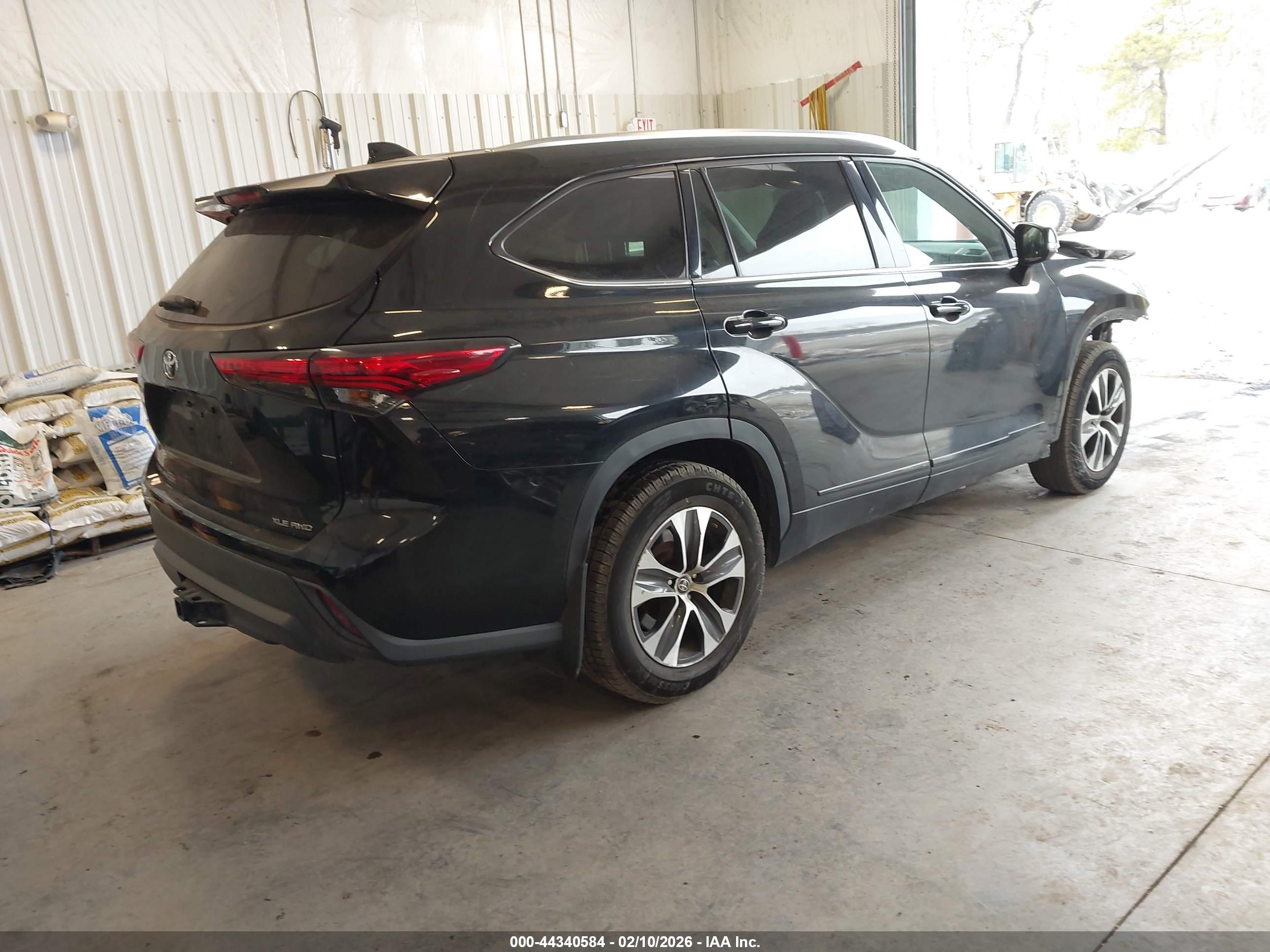 TOYOTA HIGHLANDER image 4