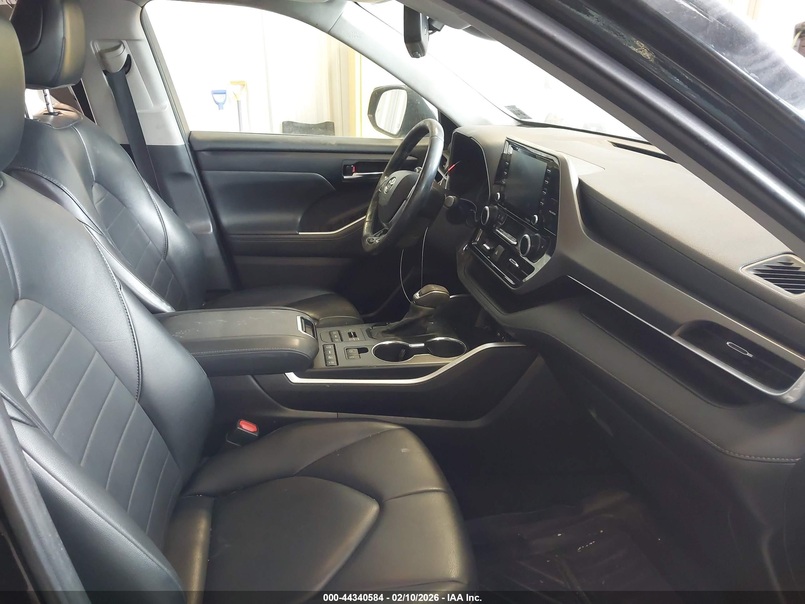 TOYOTA HIGHLANDER image 5