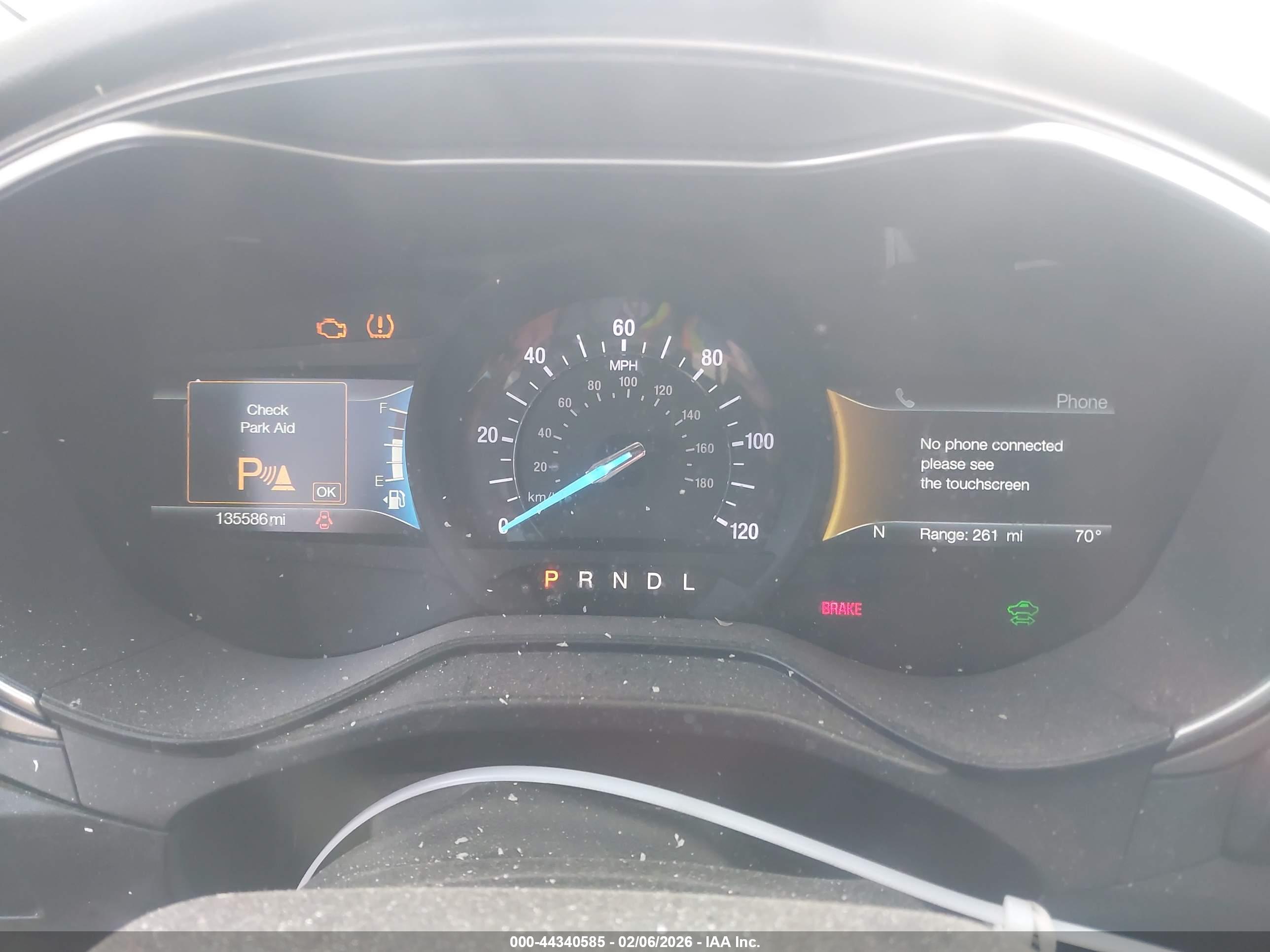 FORD FUSION image 7