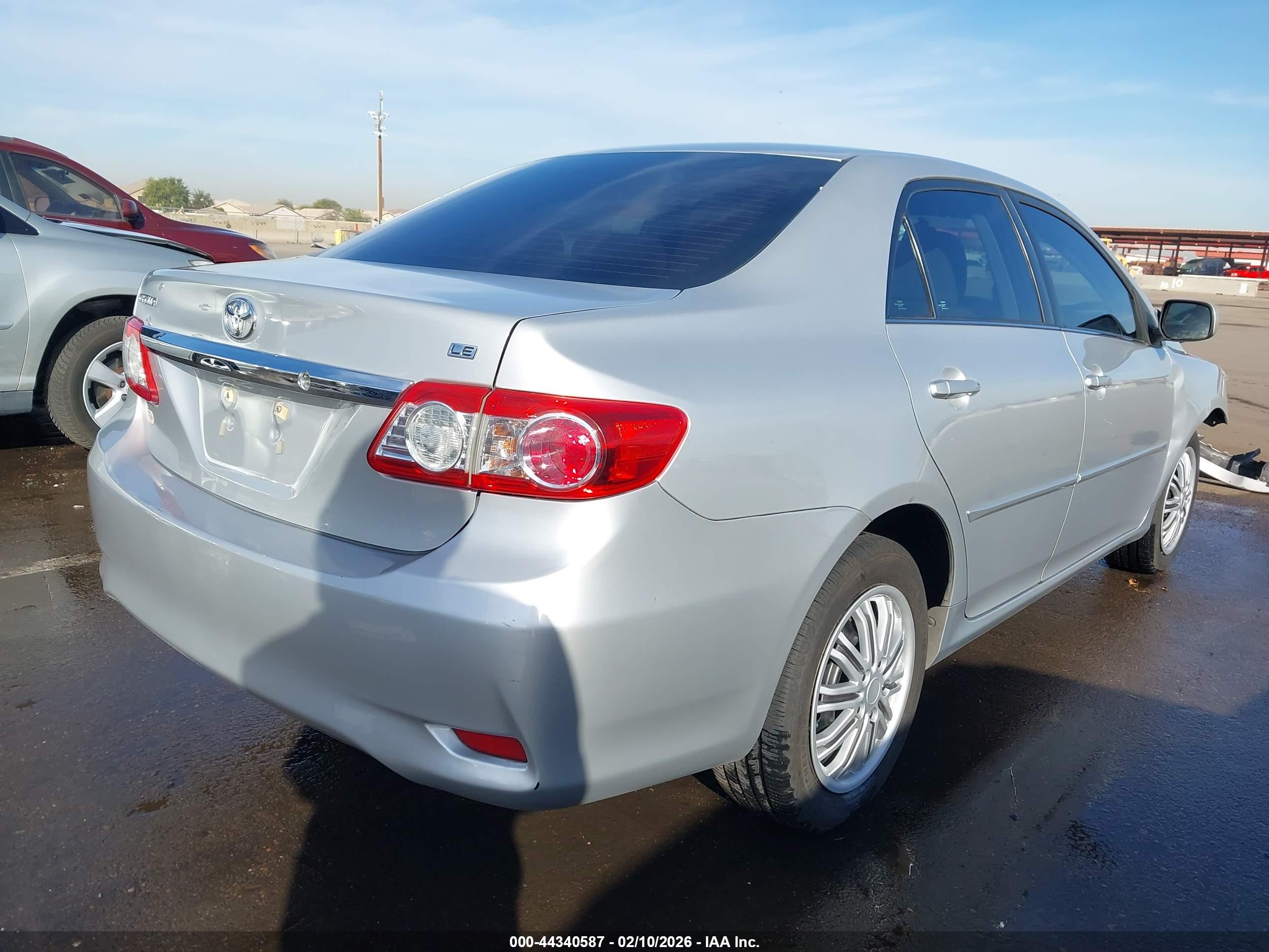 TOYOTA COROLLA image 4