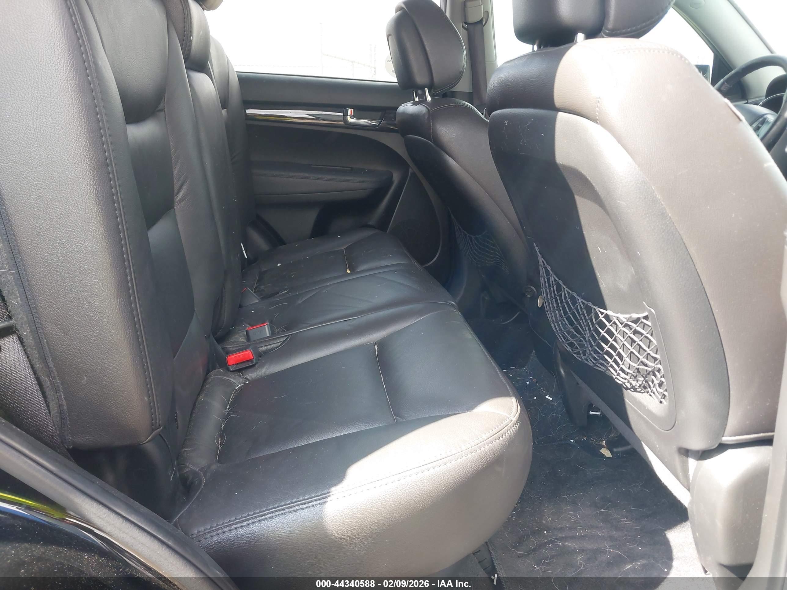 KIA SORENTO image 8