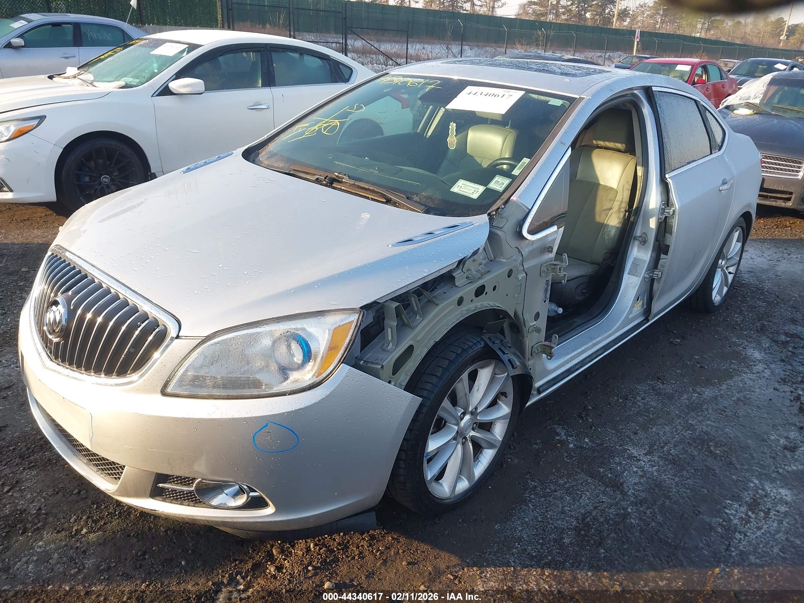 BUICK VERANO image 2