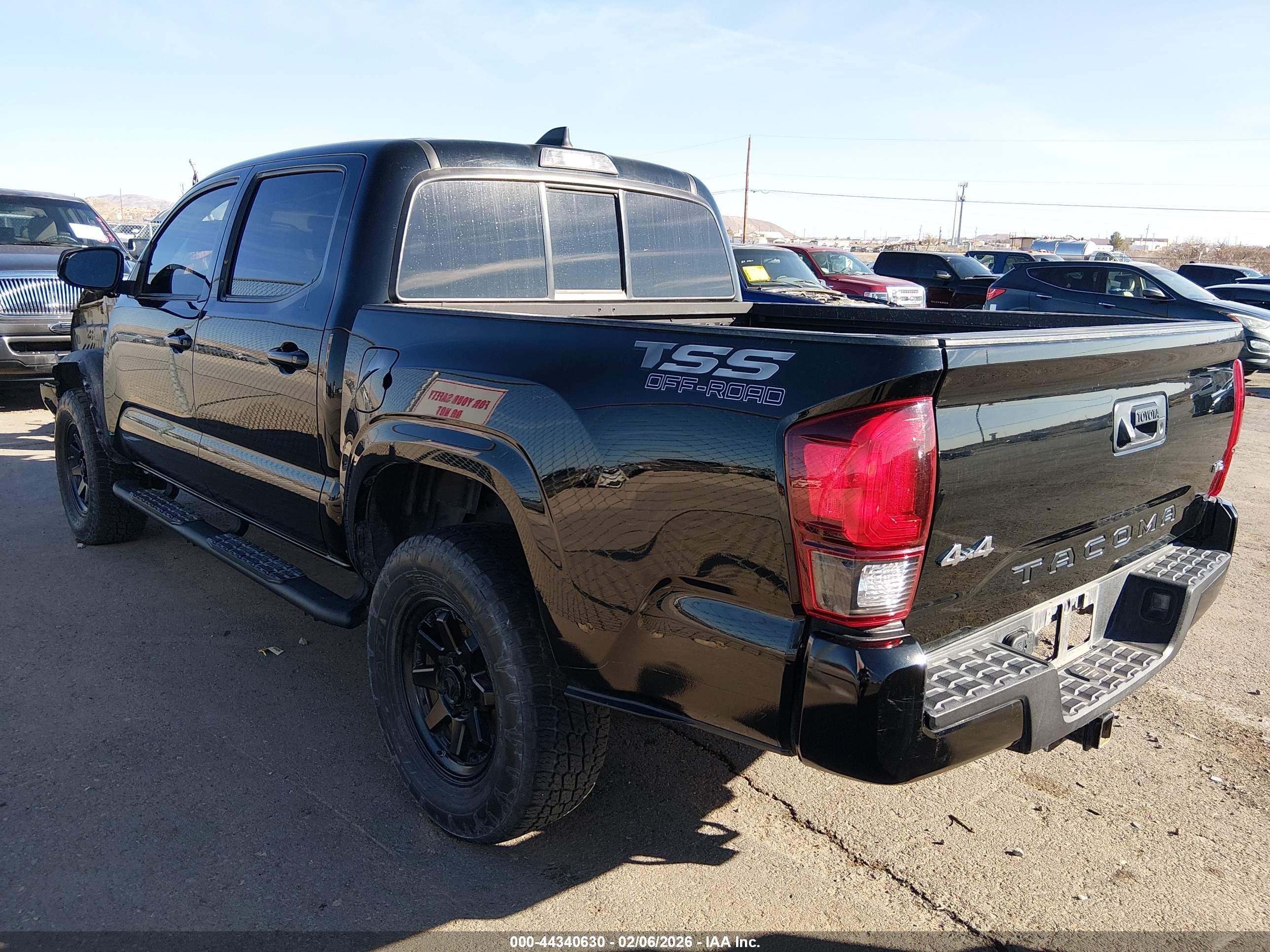 TOYOTA TACOMA image 3