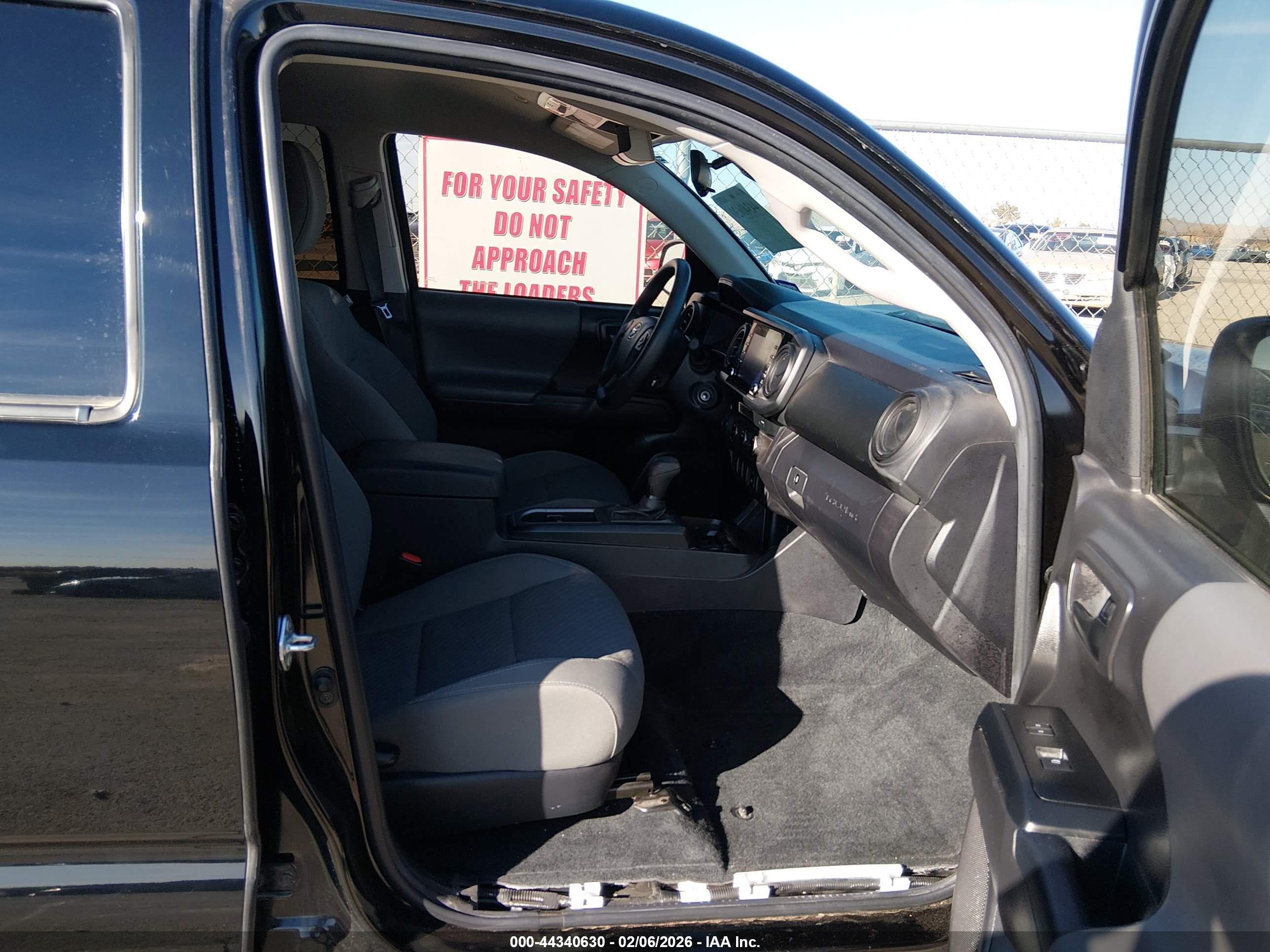 TOYOTA TACOMA image 5