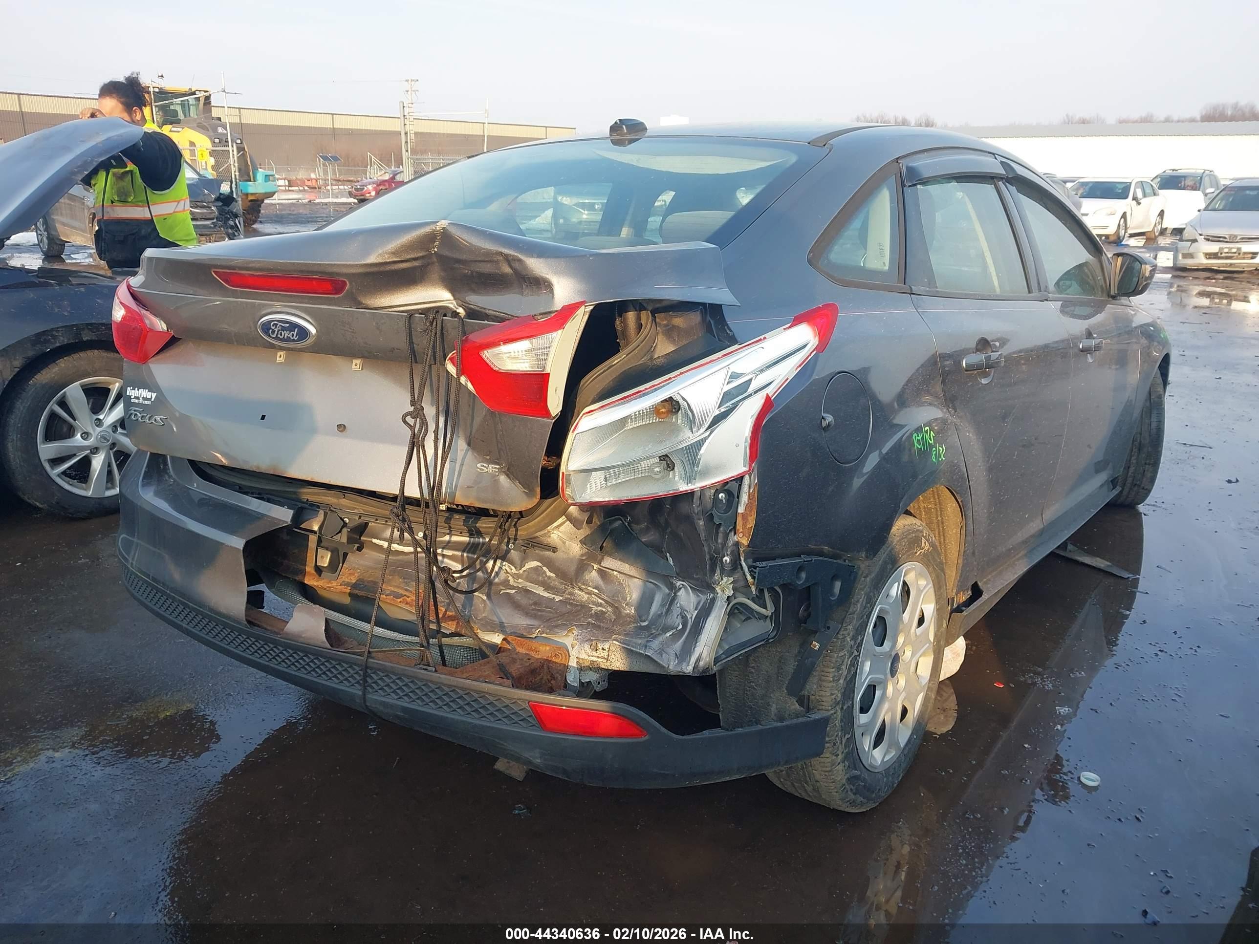 FORD FOCUS image 4