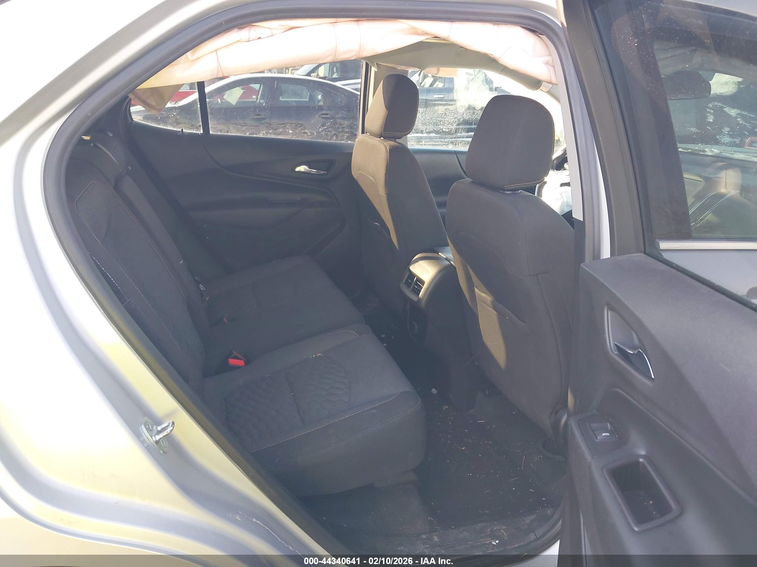 CHEVROLET EQUINOX image 8