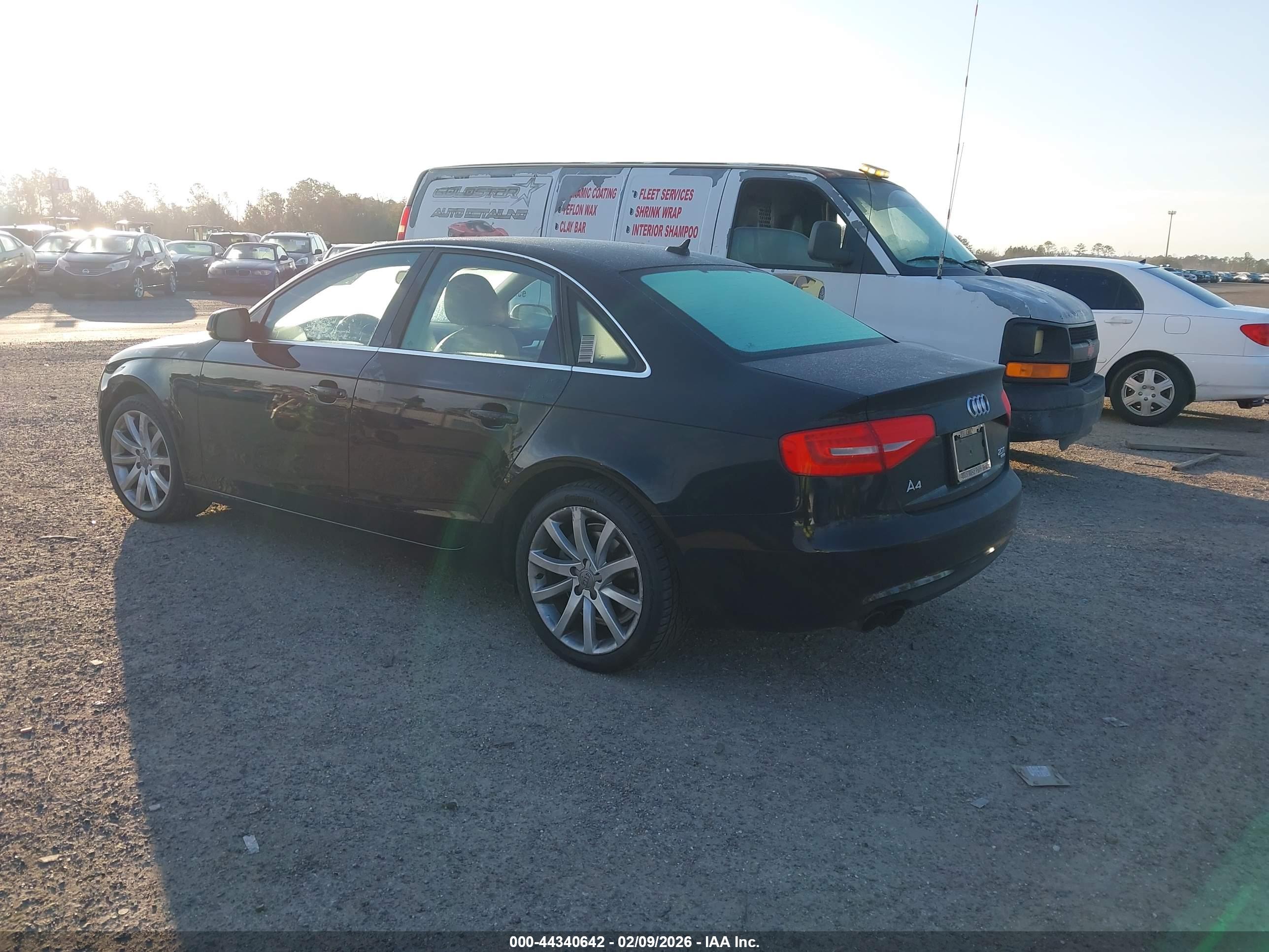AUDI A4 image 3