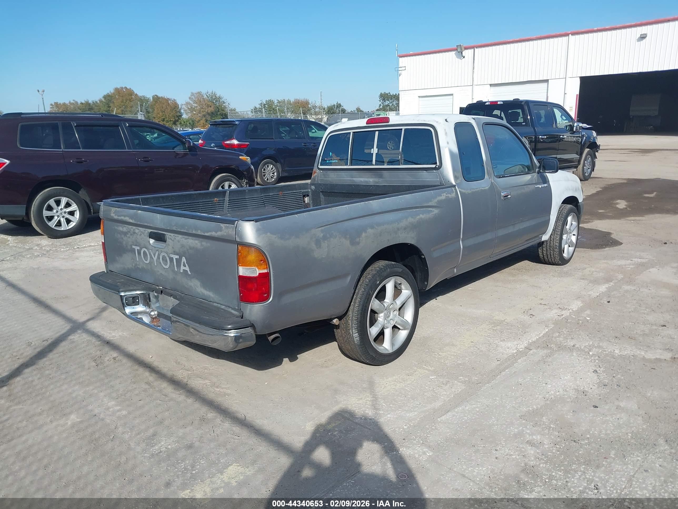 TOYOTA TACOMA image 4