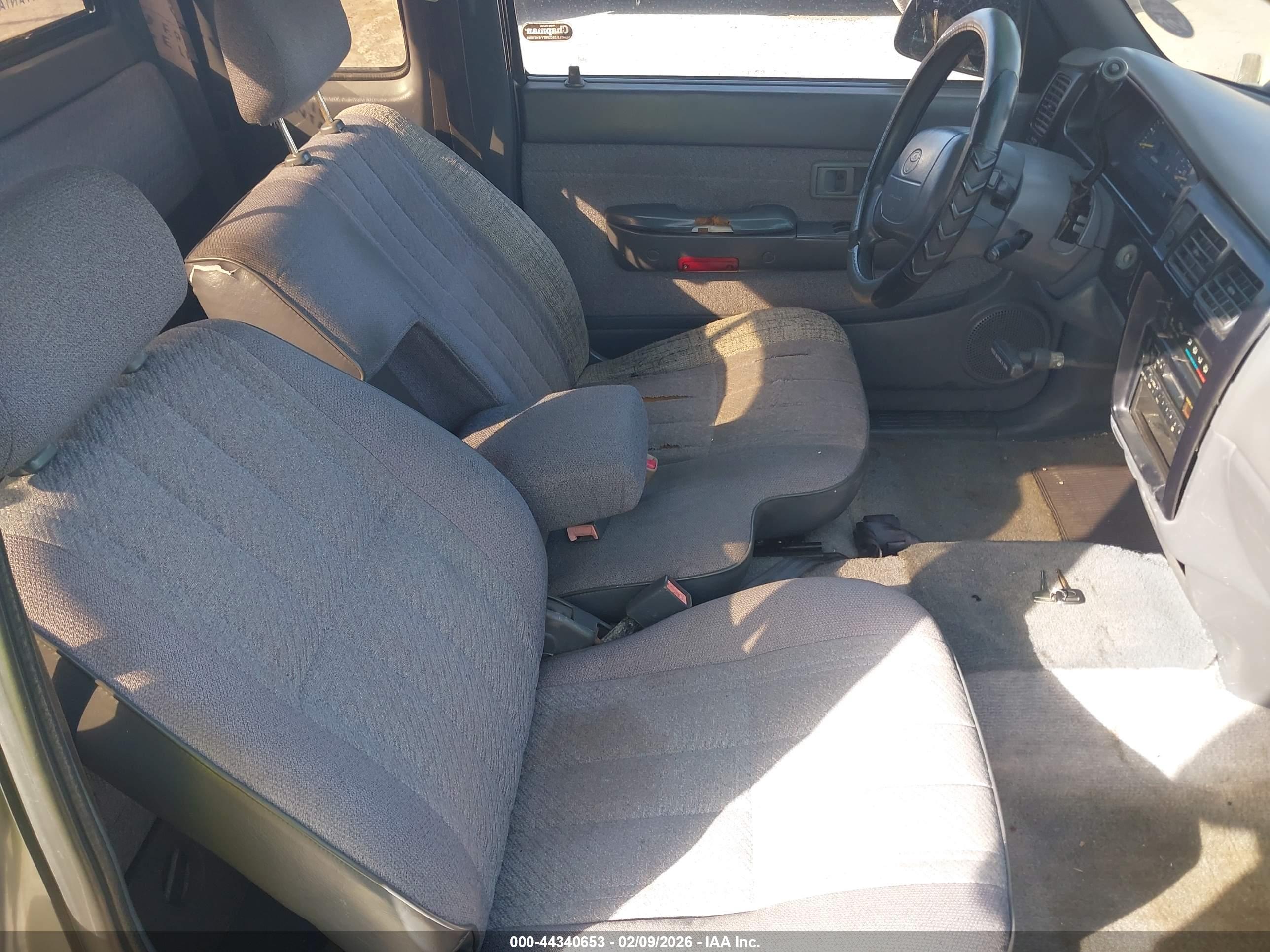 TOYOTA TACOMA image 8