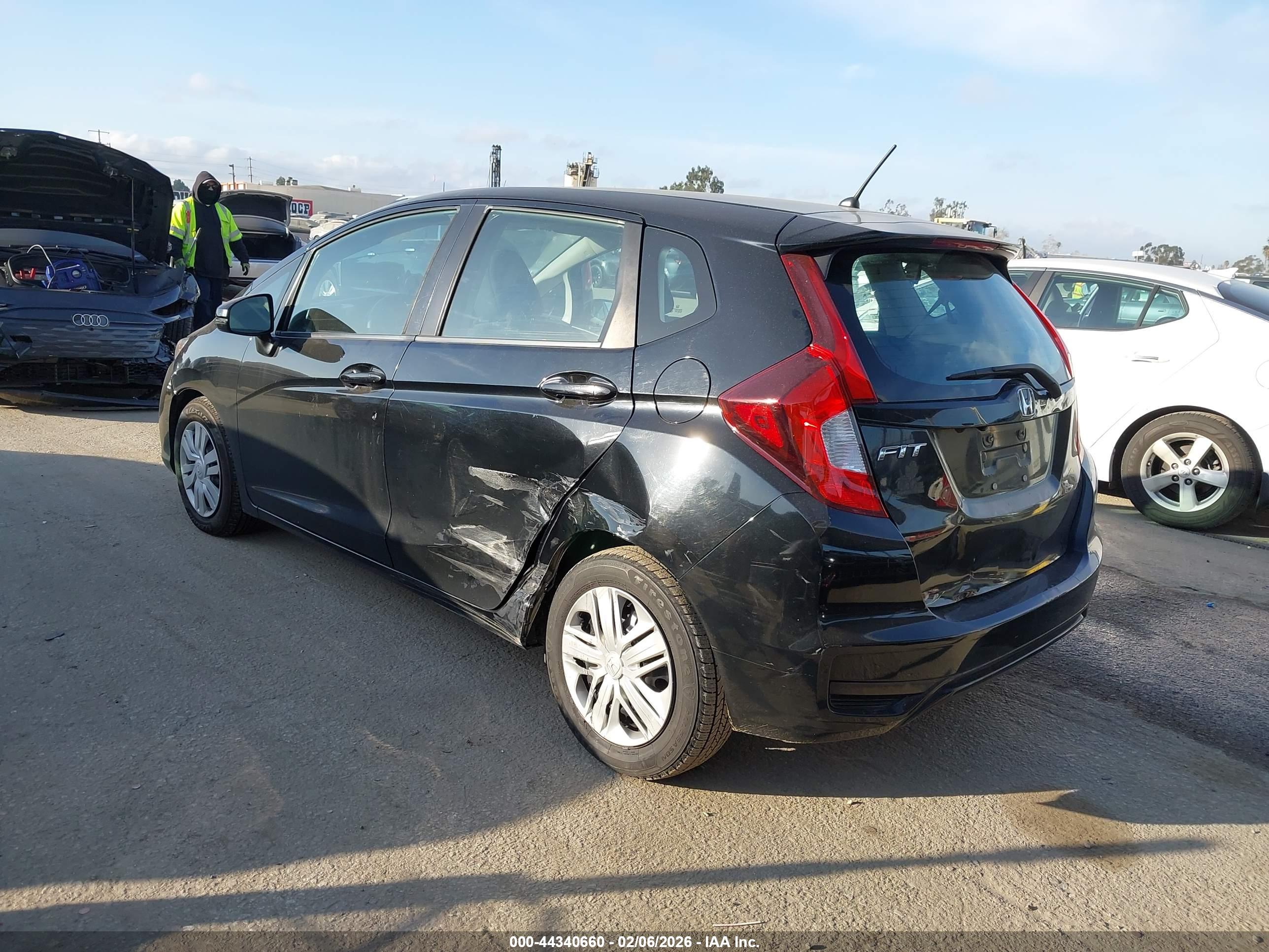 HONDA FIT image 3