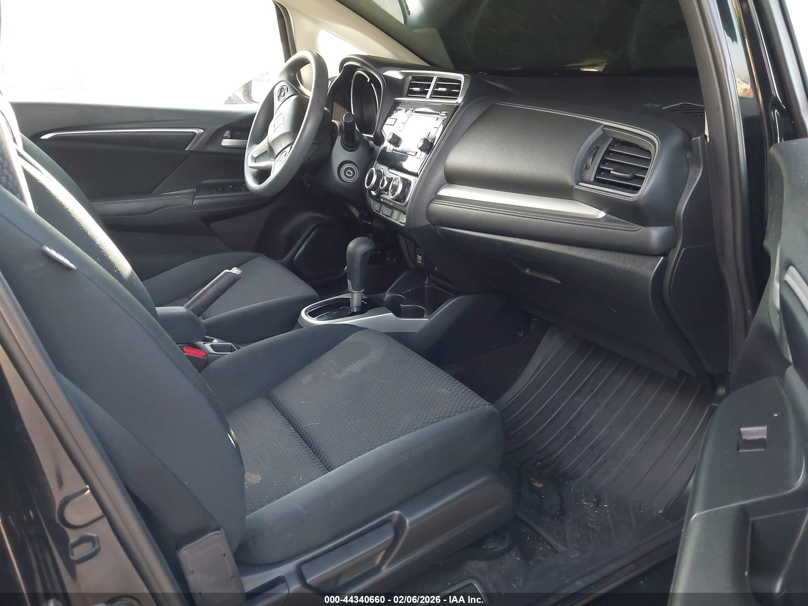 HONDA FIT image 5