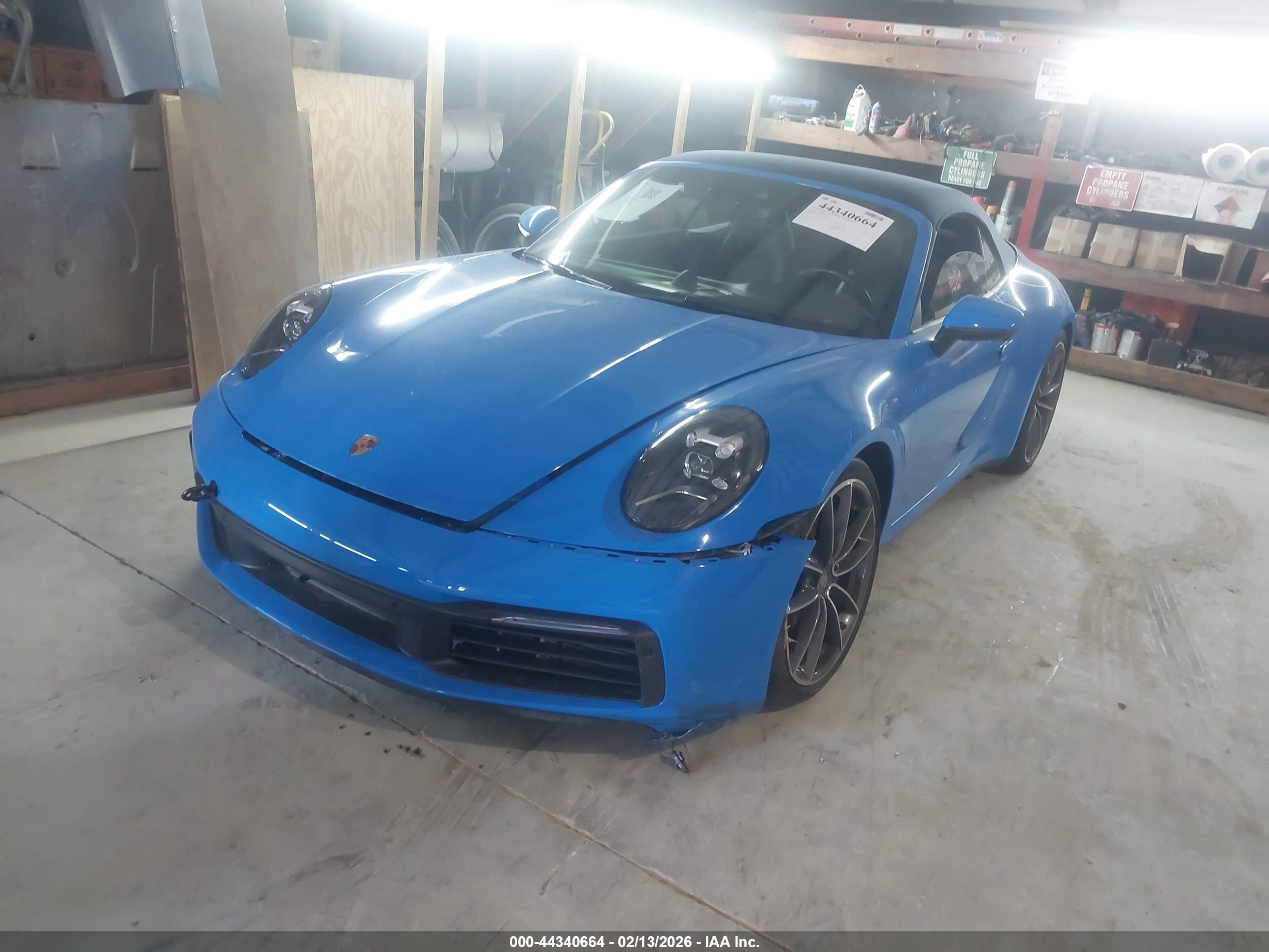 PORSCHE 911 image 2