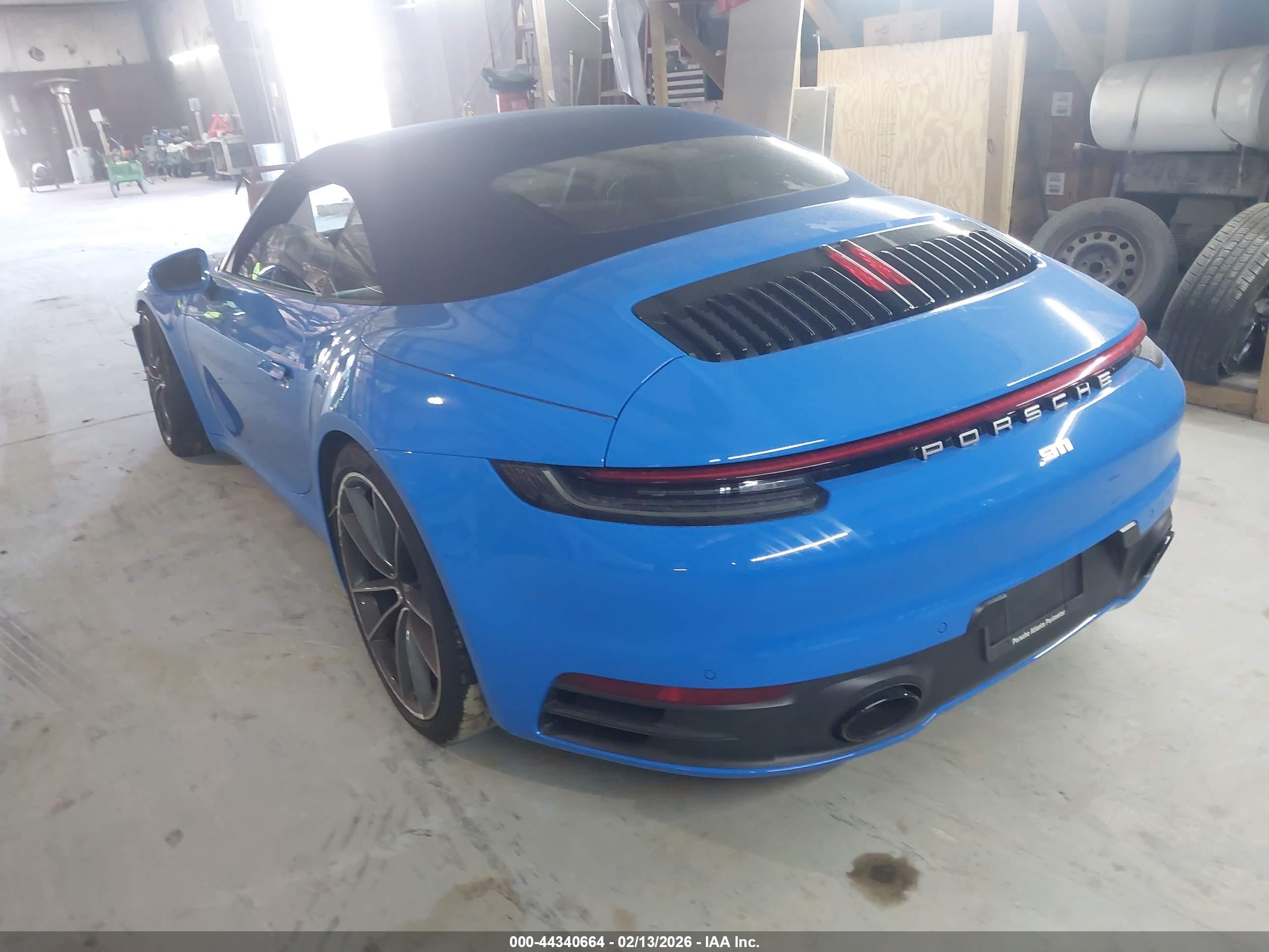 PORSCHE 911 image 3