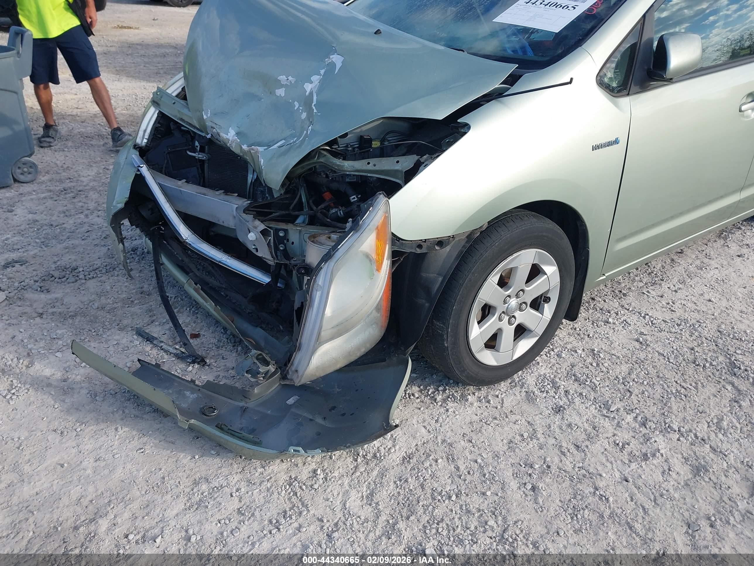 TOYOTA PRIUS image 6