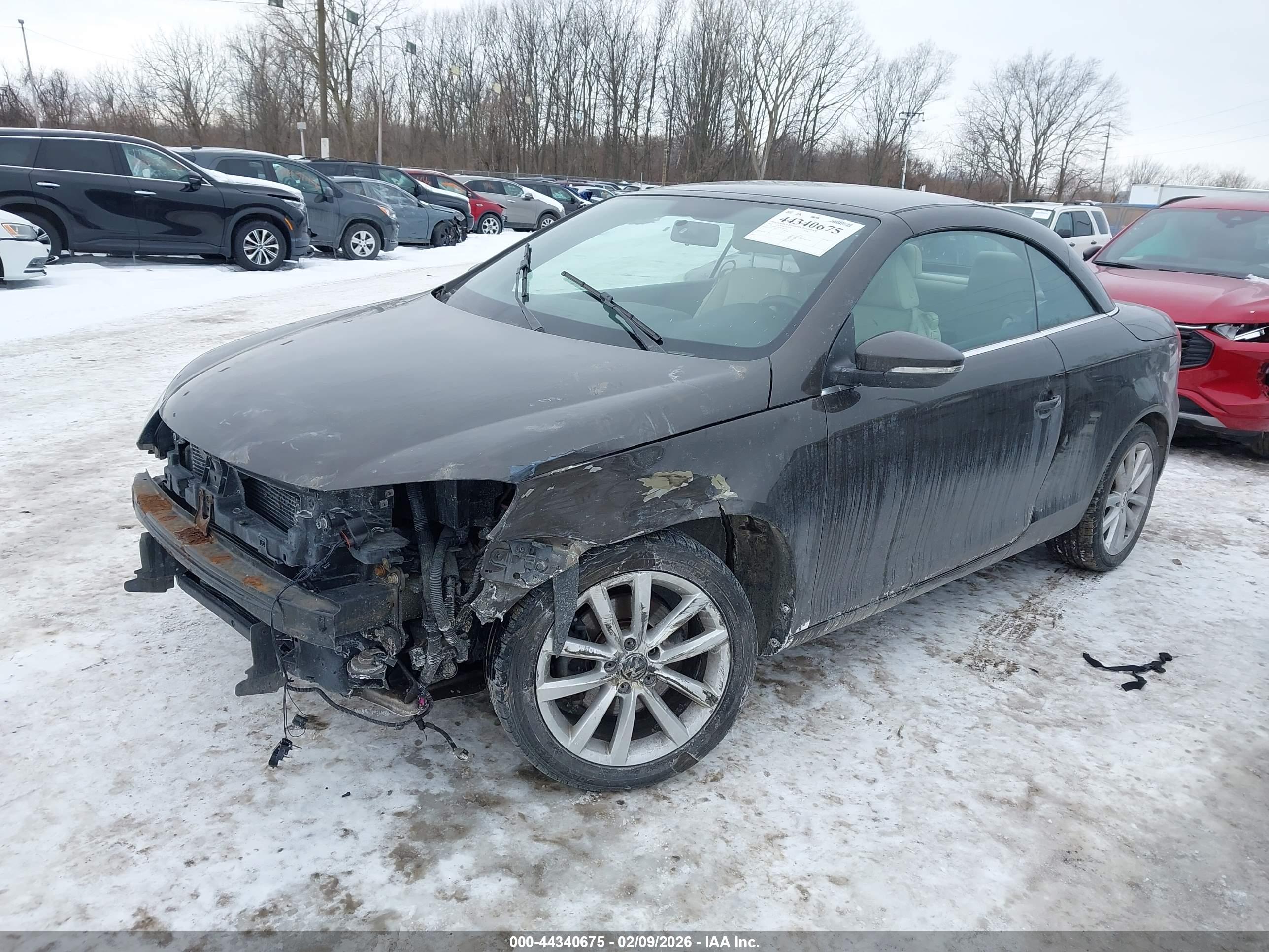 VOLKSWAGEN EOS image 2