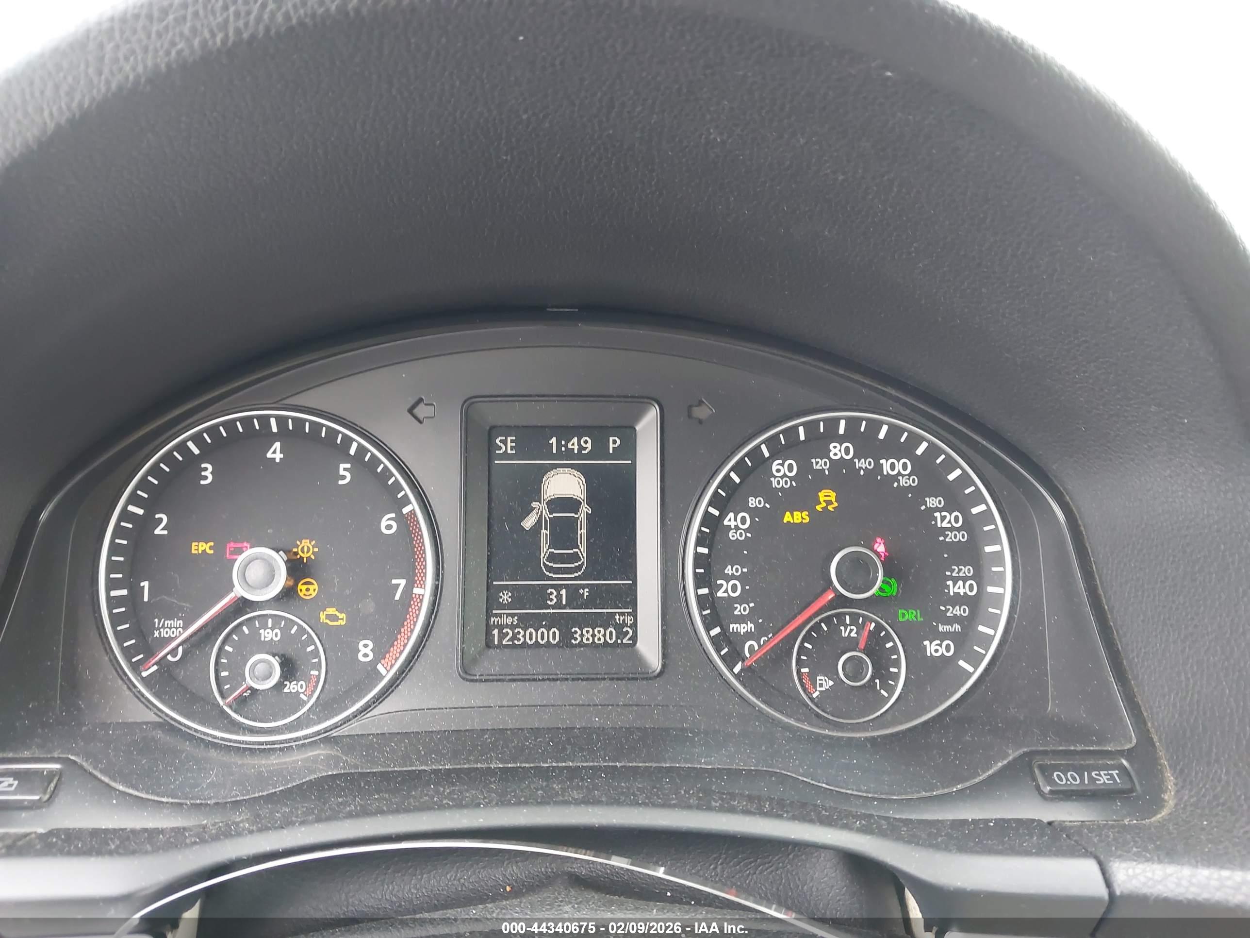 VOLKSWAGEN EOS image 7