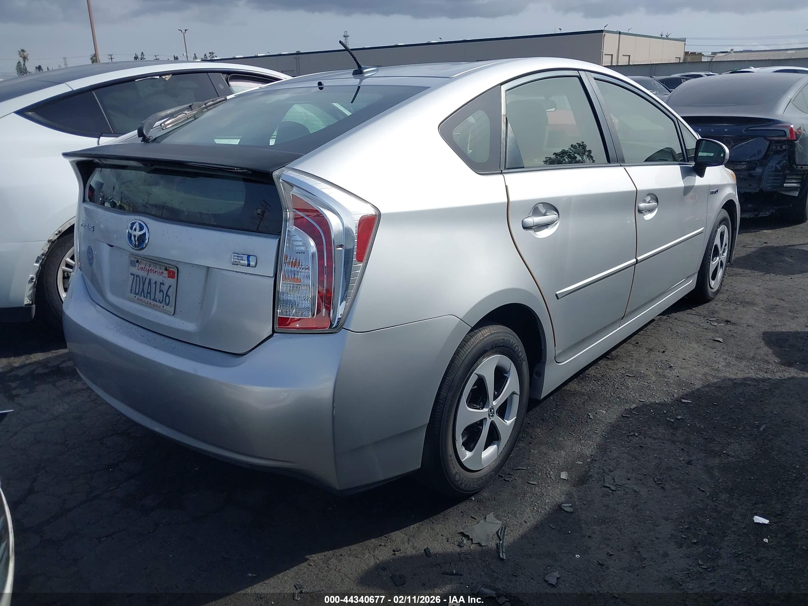 TOYOTA PRIUS image 4