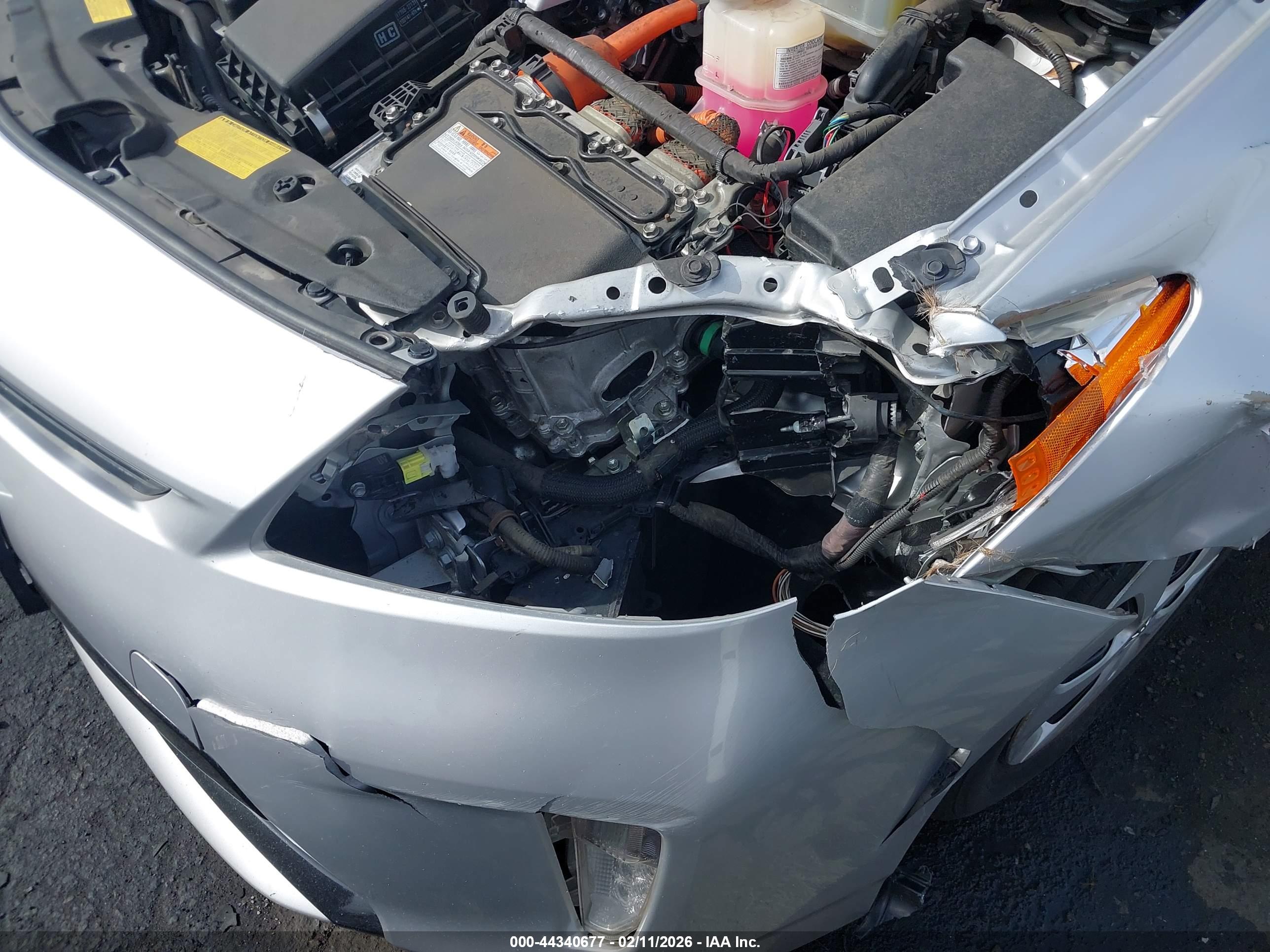 TOYOTA PRIUS image 6