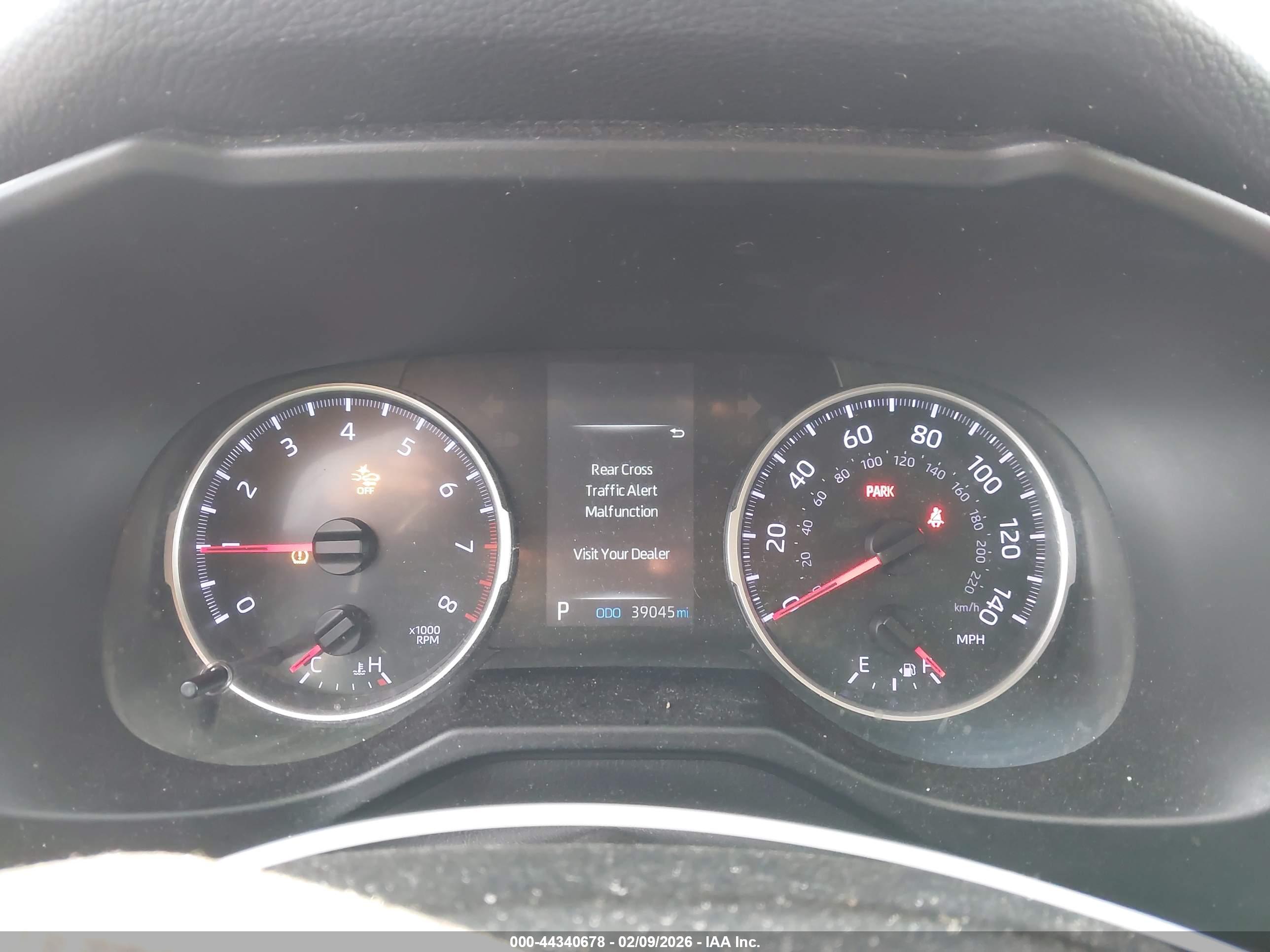 TOYOTA RAV4 image 7