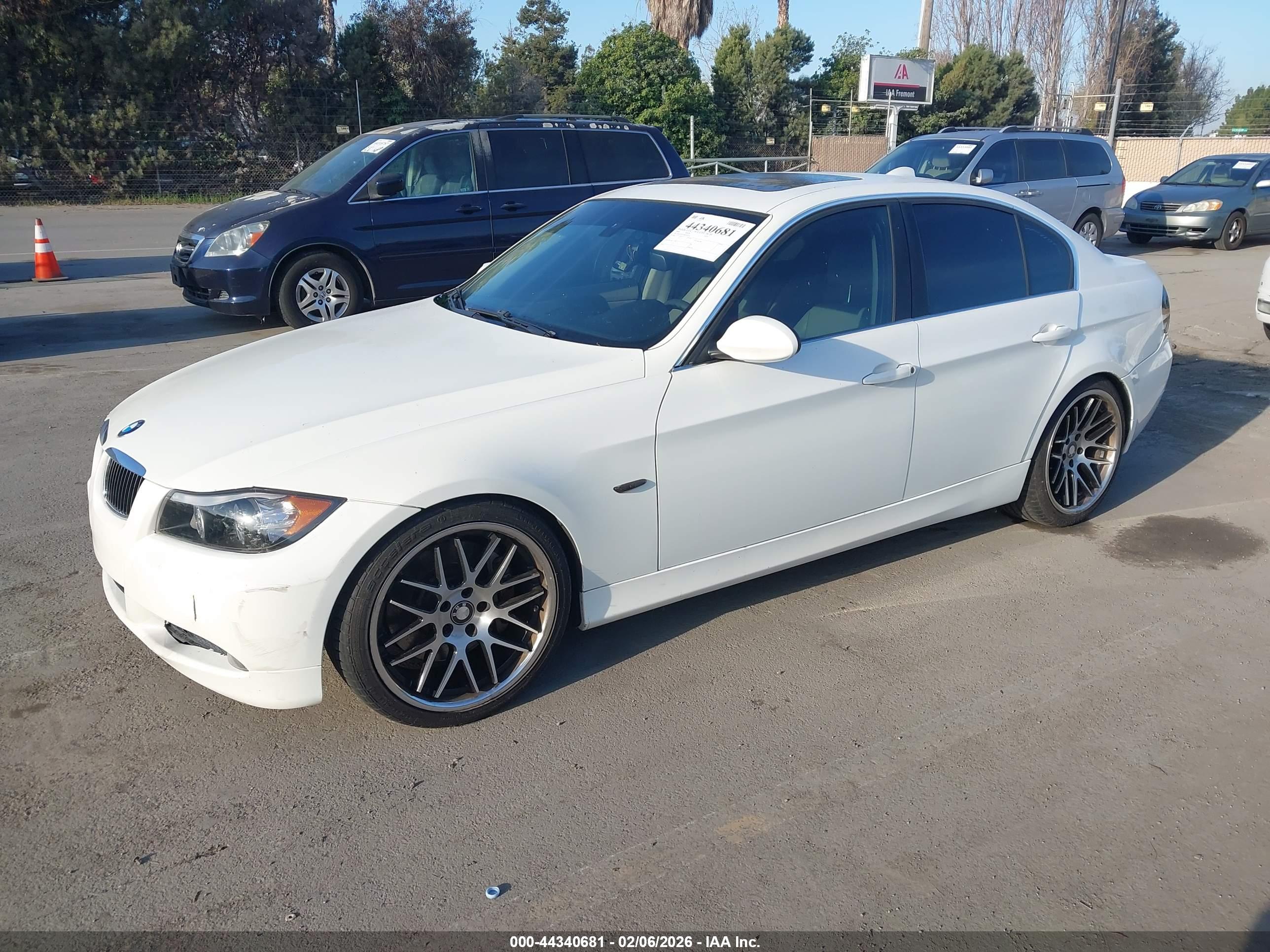 BMW 335I image 2