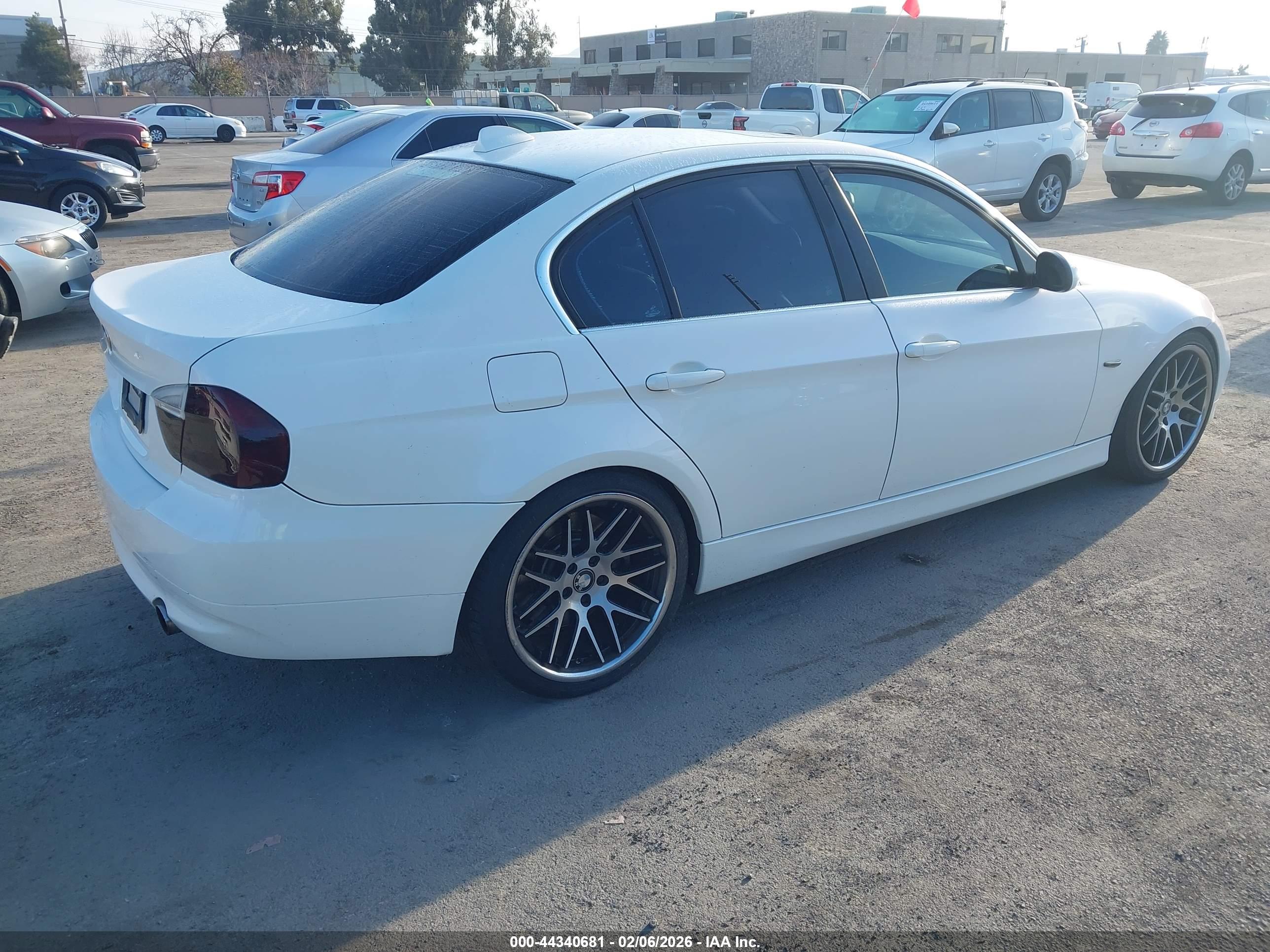 BMW 335I image 4
