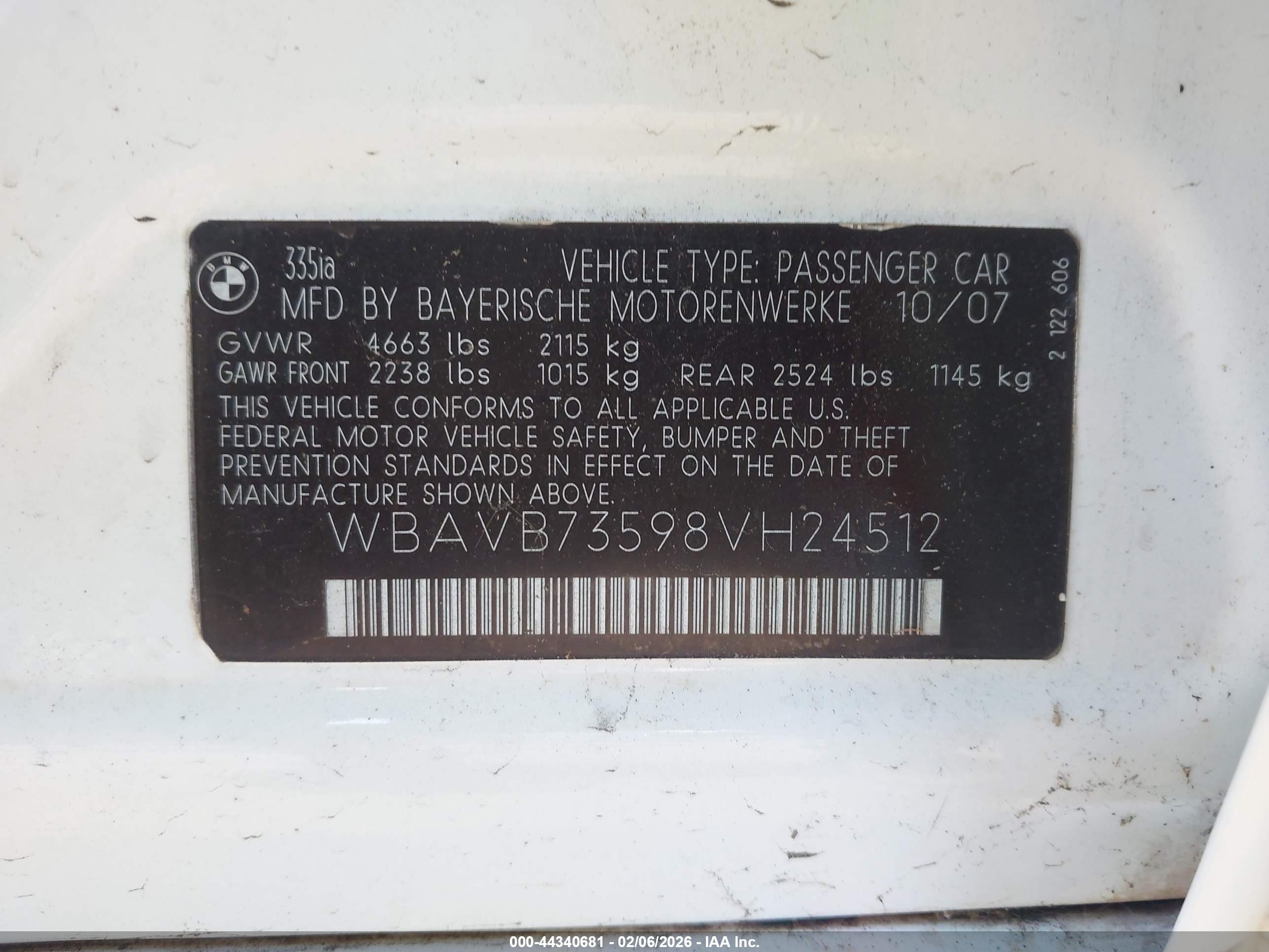 BMW 335I image 9