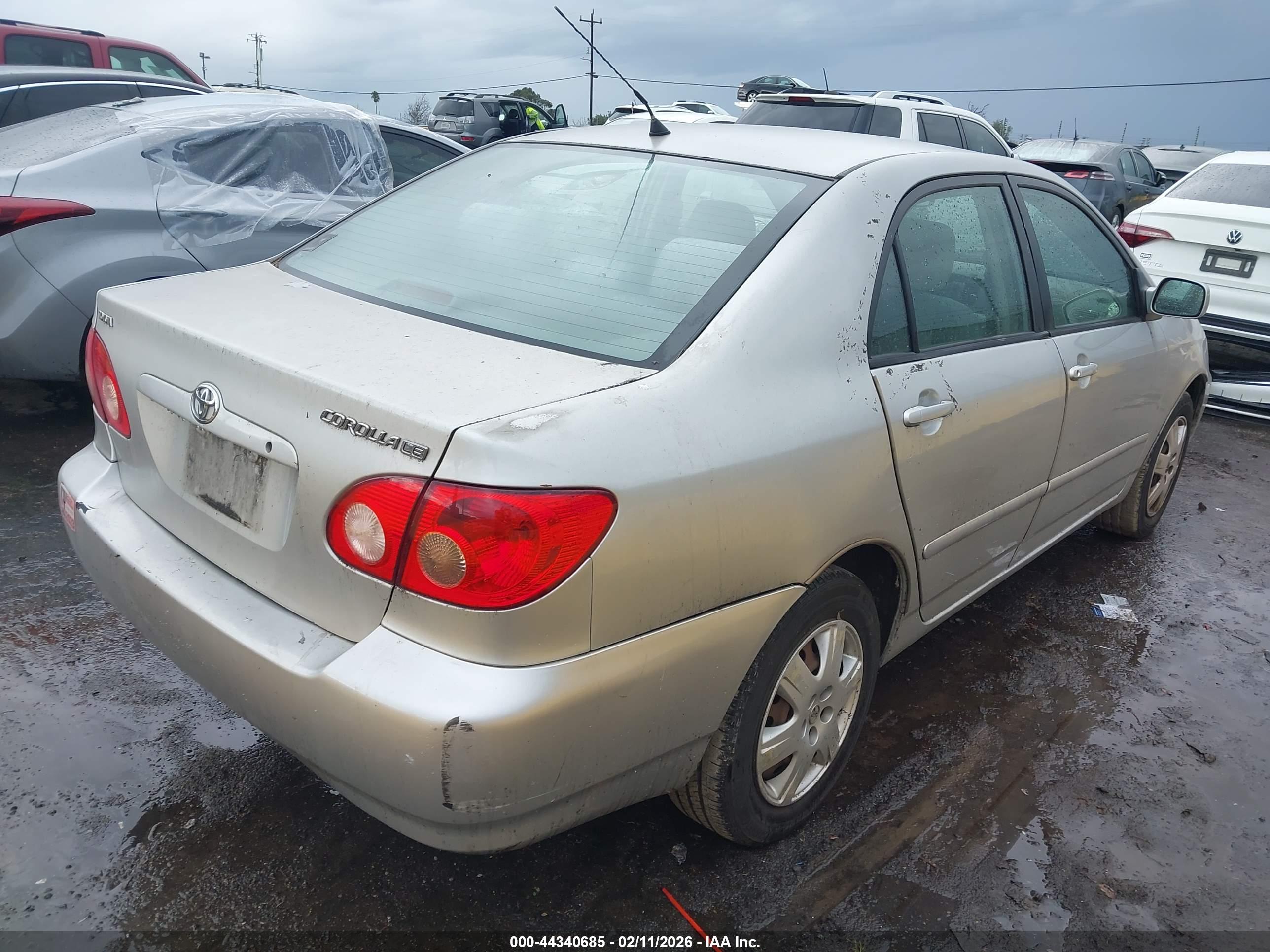 TOYOTA COROLLA image 4