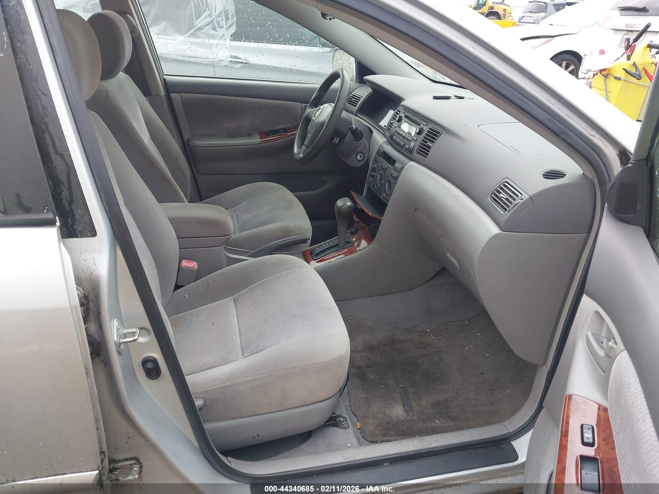TOYOTA COROLLA image 5