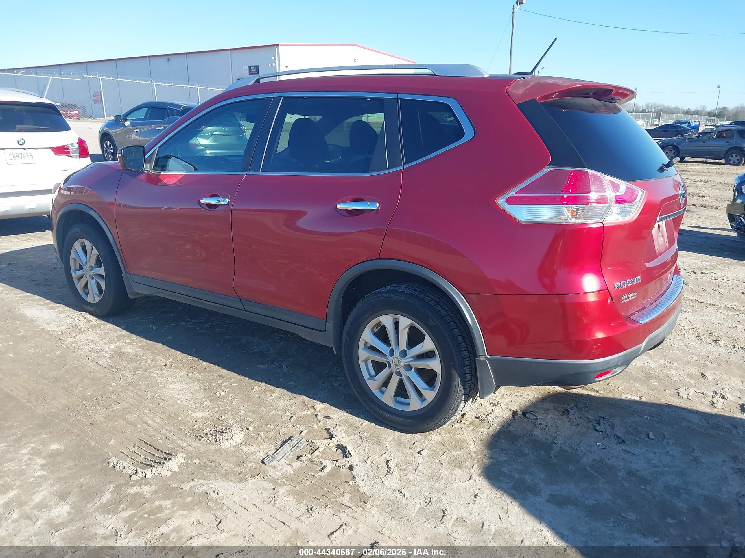 NISSAN ROGUE image 3