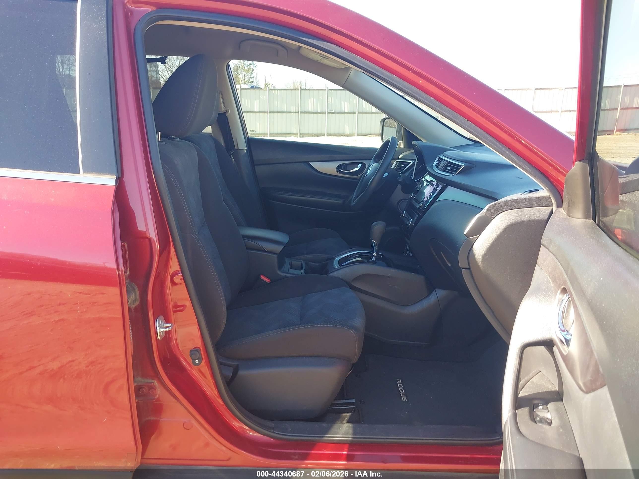 NISSAN ROGUE image 5