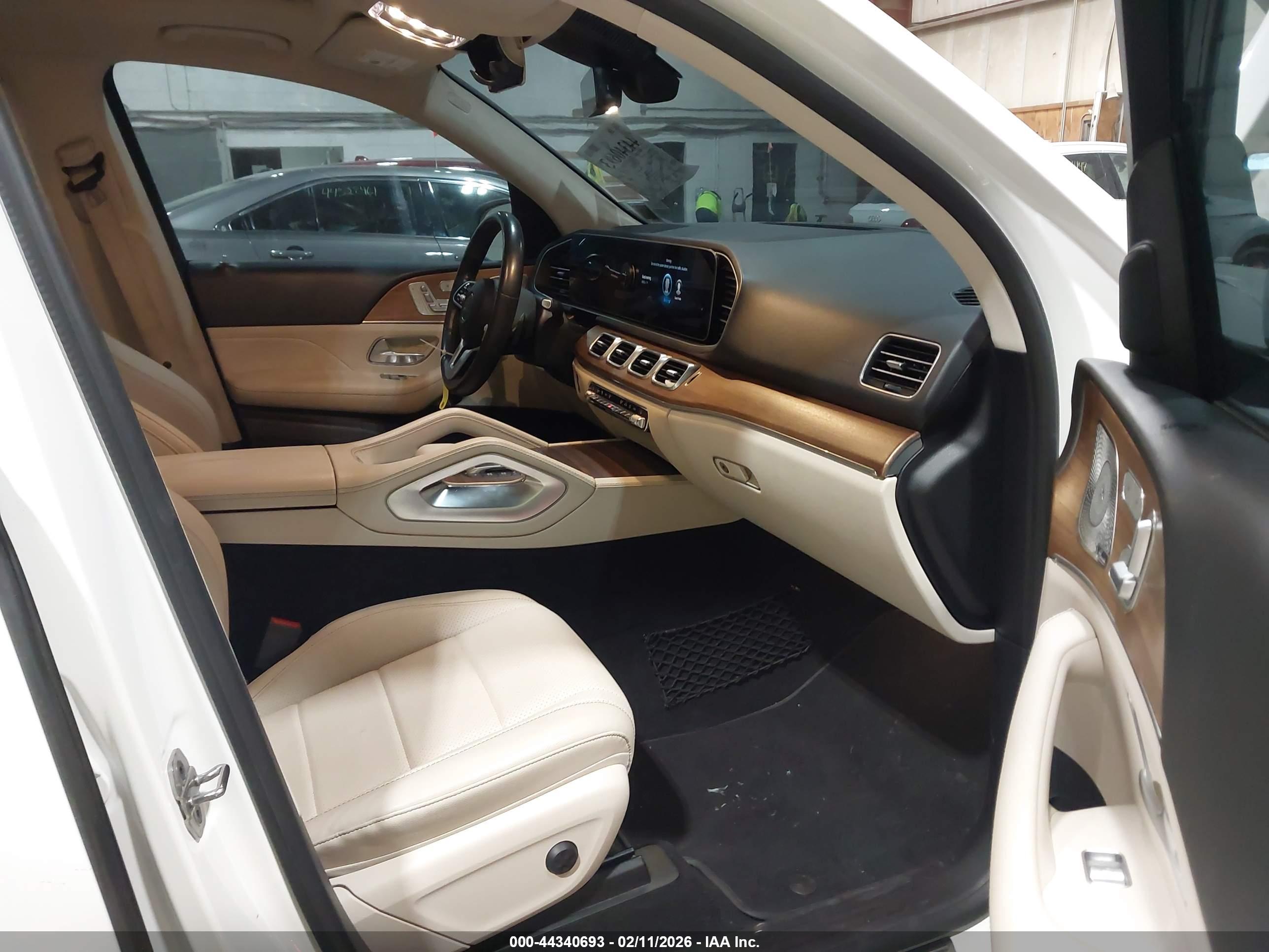 MERCEDES-BENZ GLE image 5
