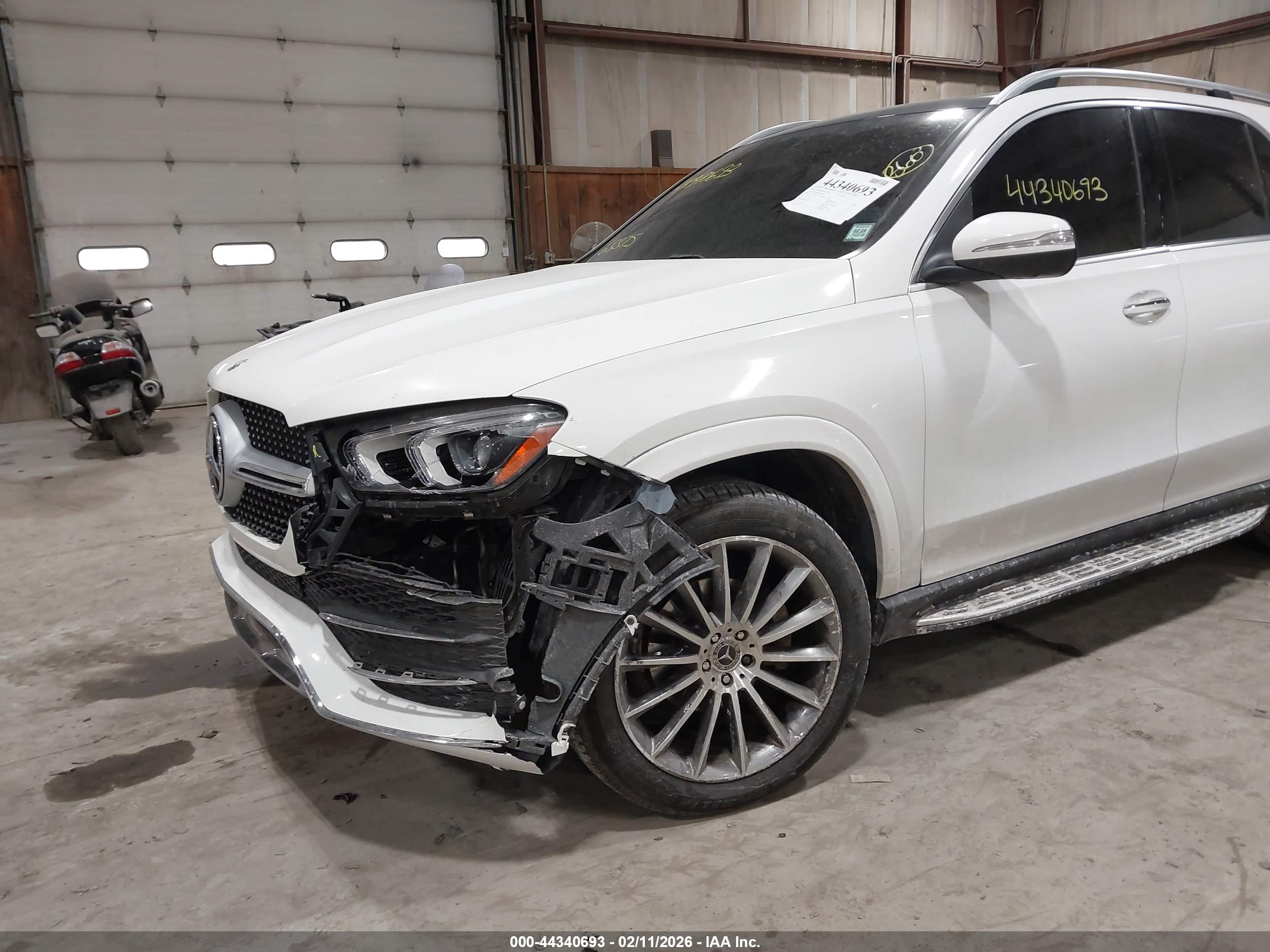 MERCEDES-BENZ GLE image 6
