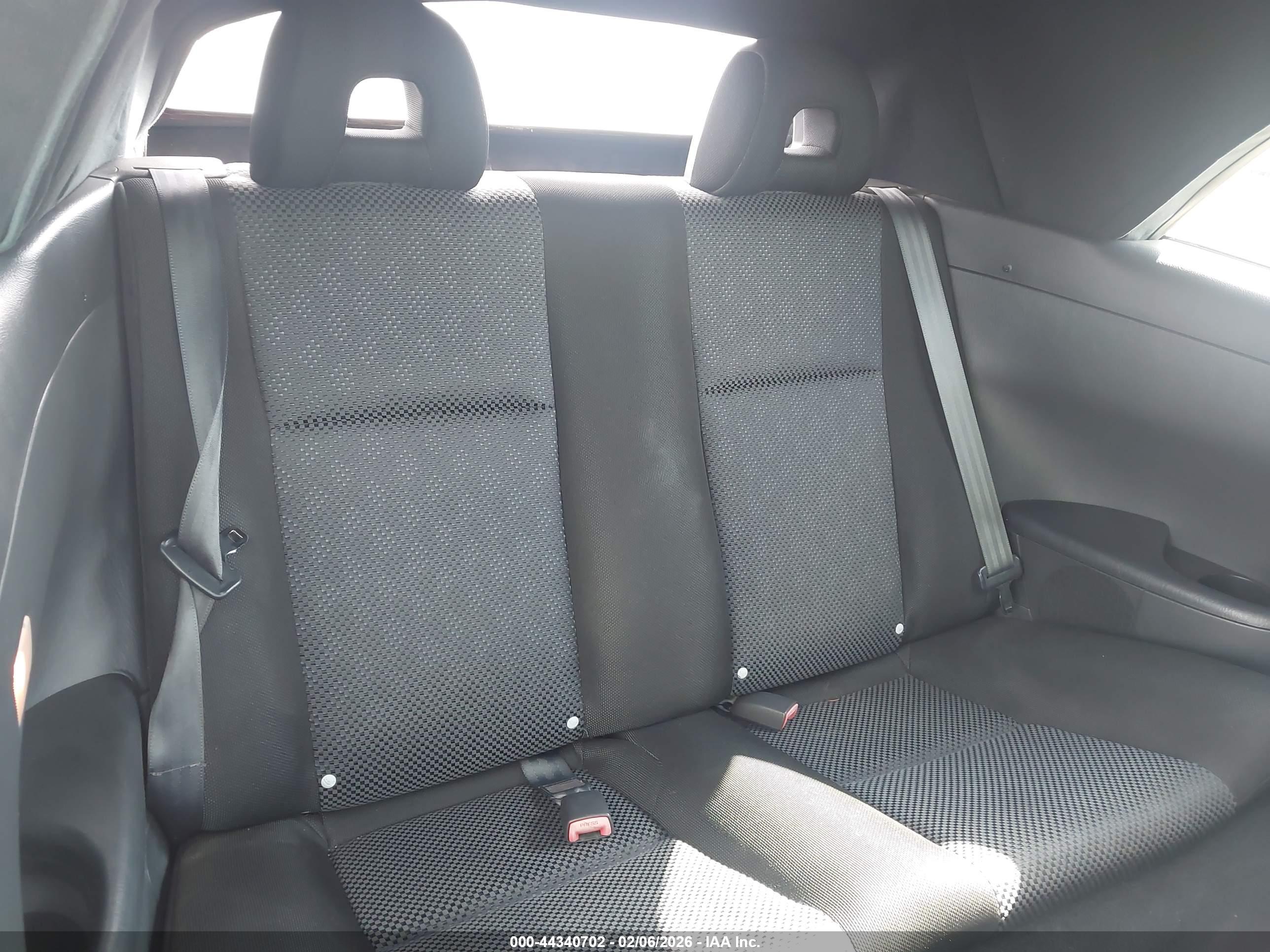 TOYOTA CAMRY image 8