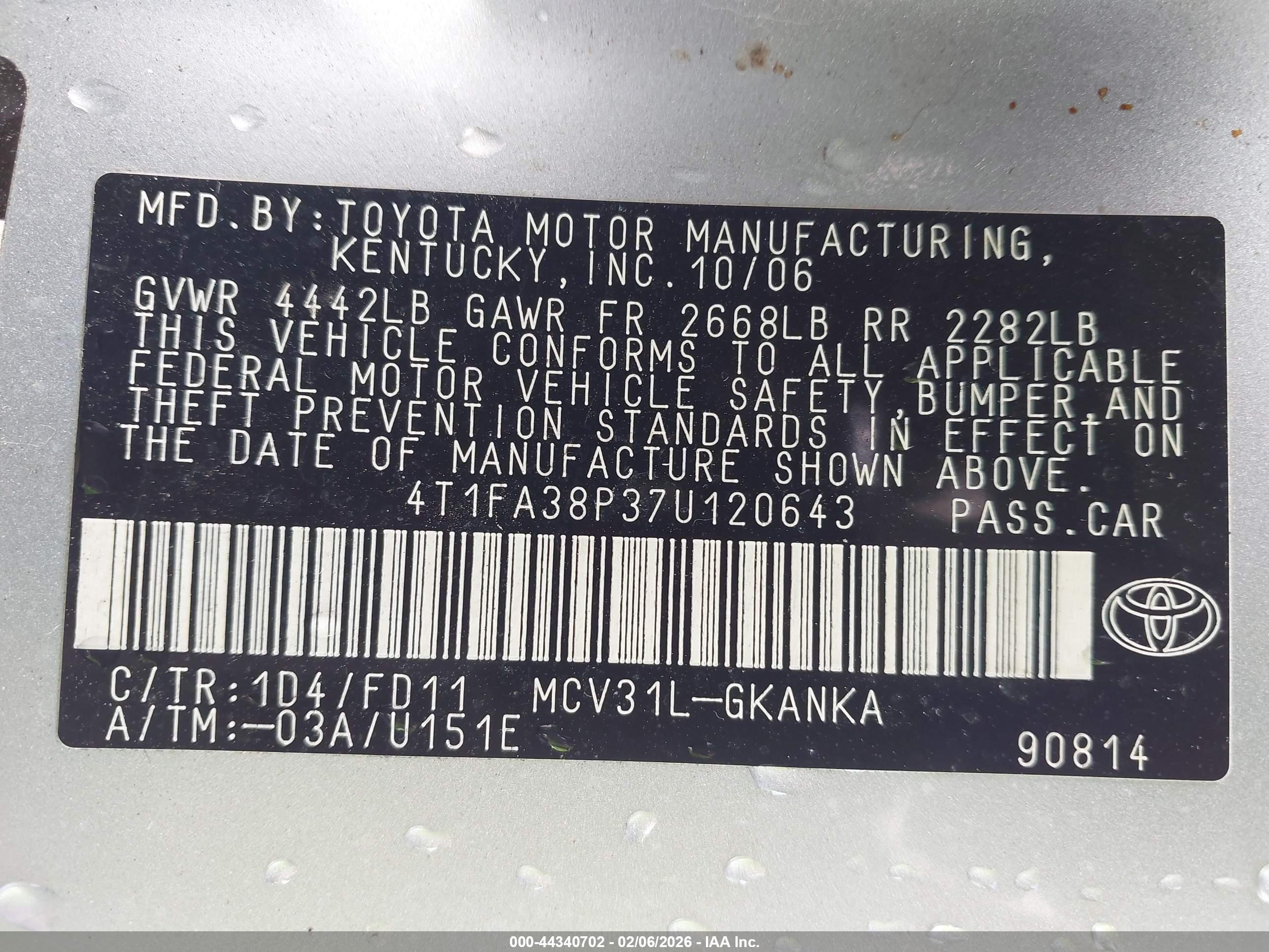 TOYOTA CAMRY image 9