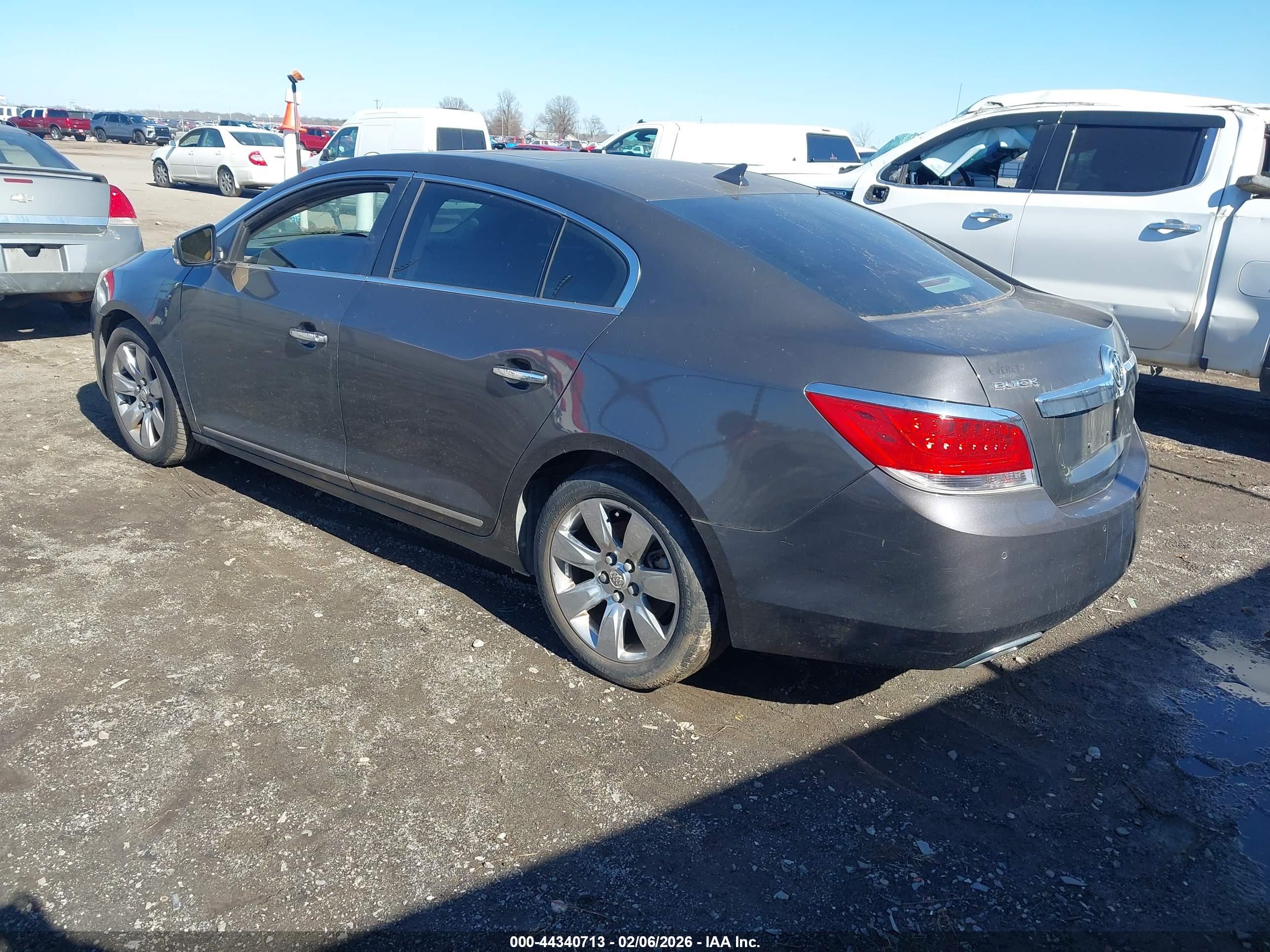 BUICK LACROSSE image 3